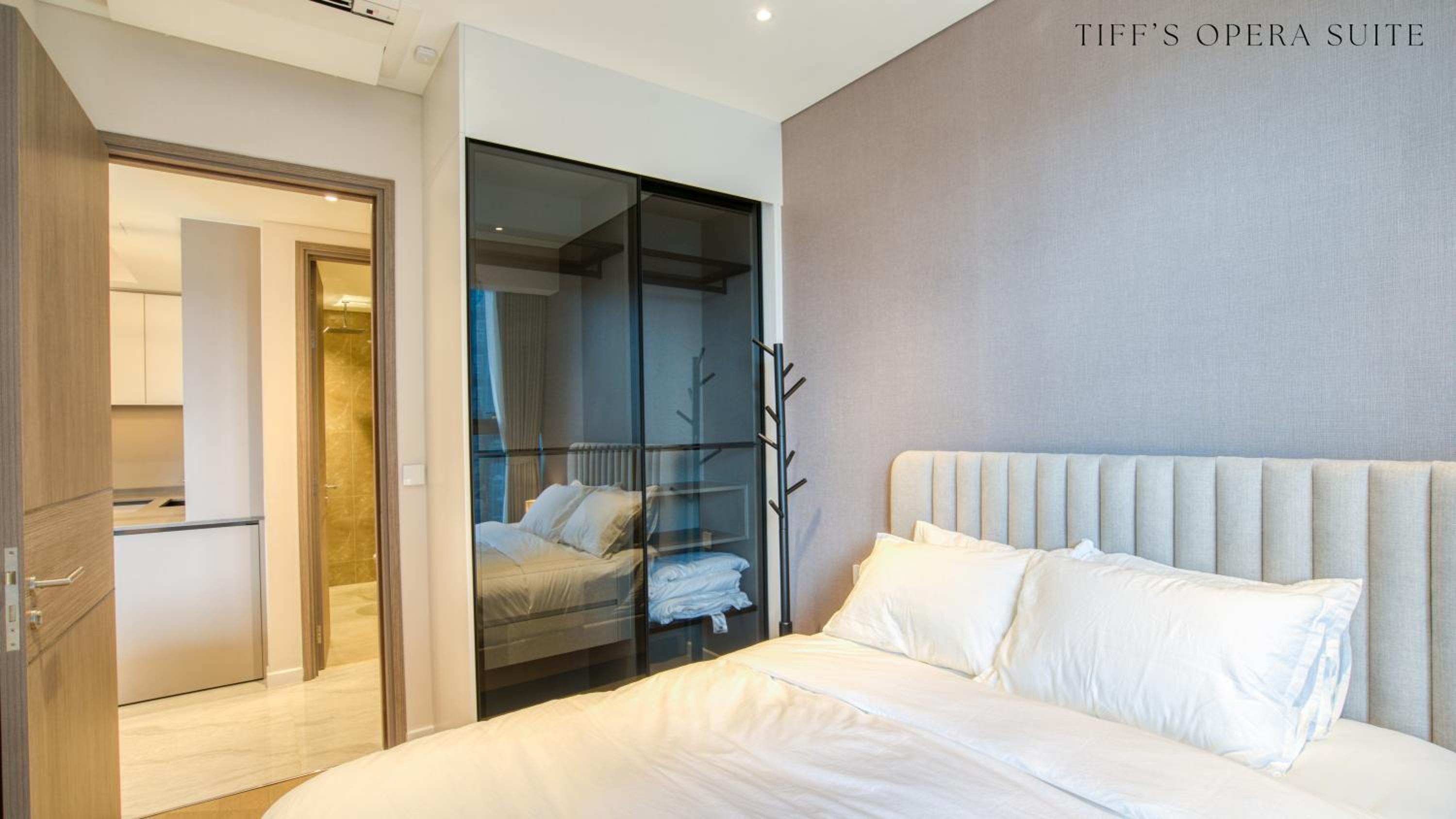Metropole Thu Thiem - Tiff's Opera Suite