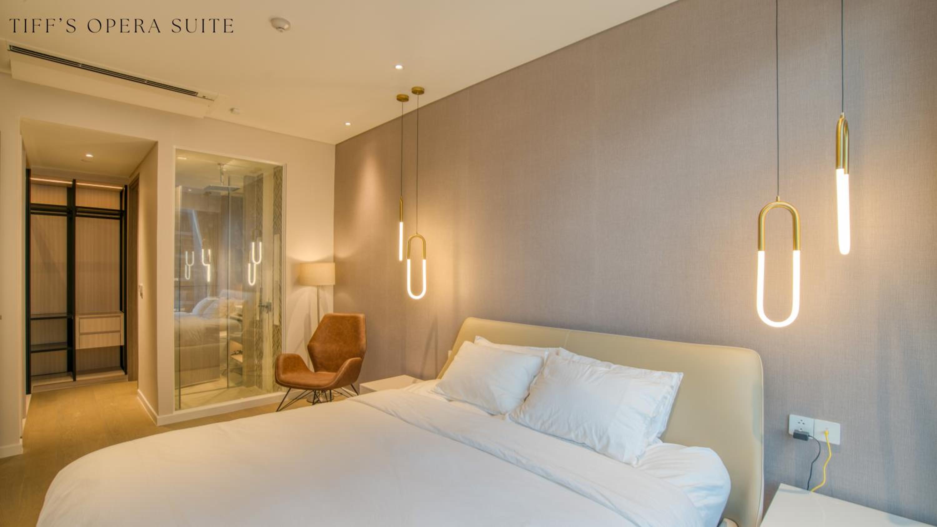 Metropole Thu Thiem - Tiff's Opera Suite