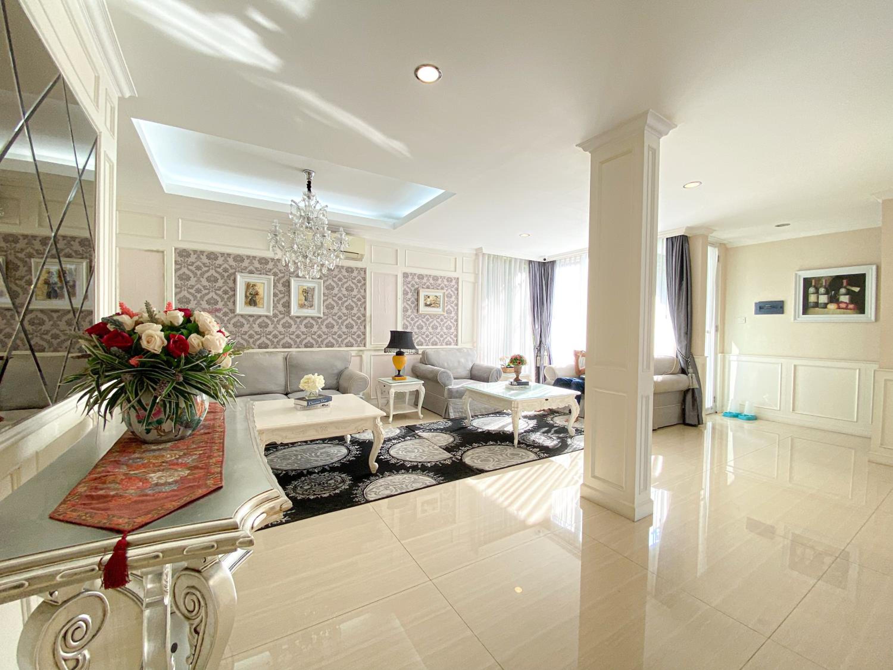 Kirei Villa - Villa Mewah Dago