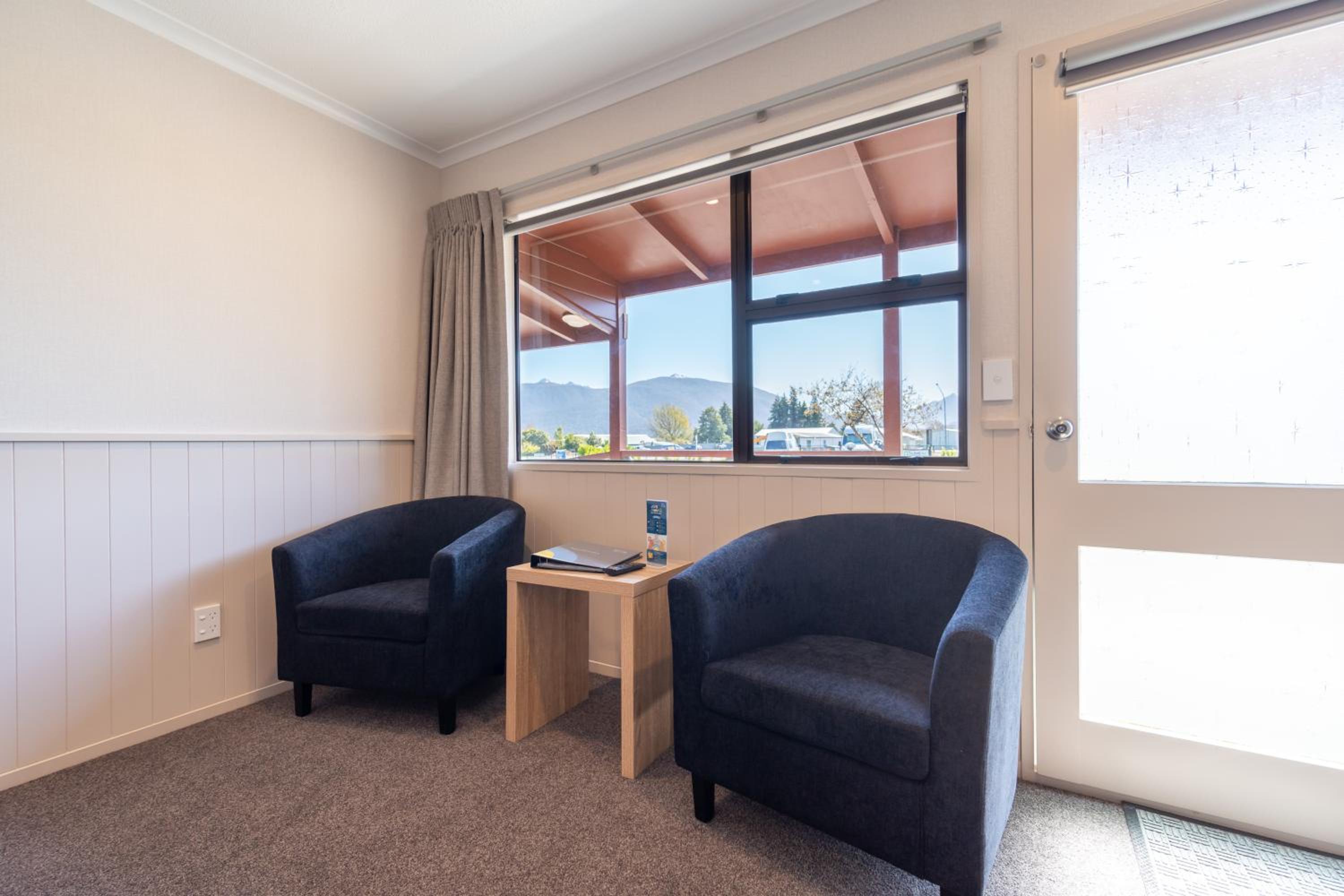 Te Anau Top 10 Holiday Park and Motels