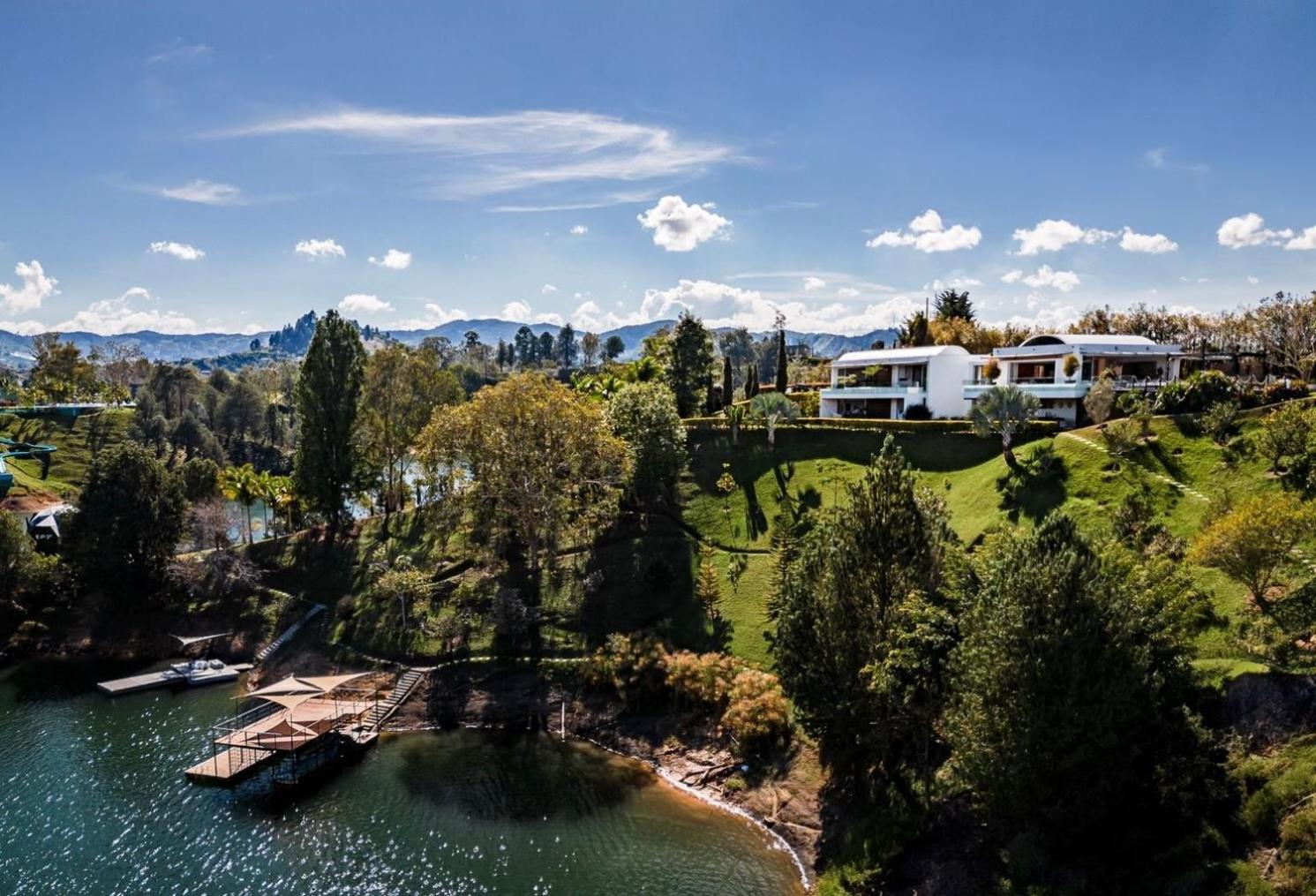 Lake Villa en el Peñol vista increíble