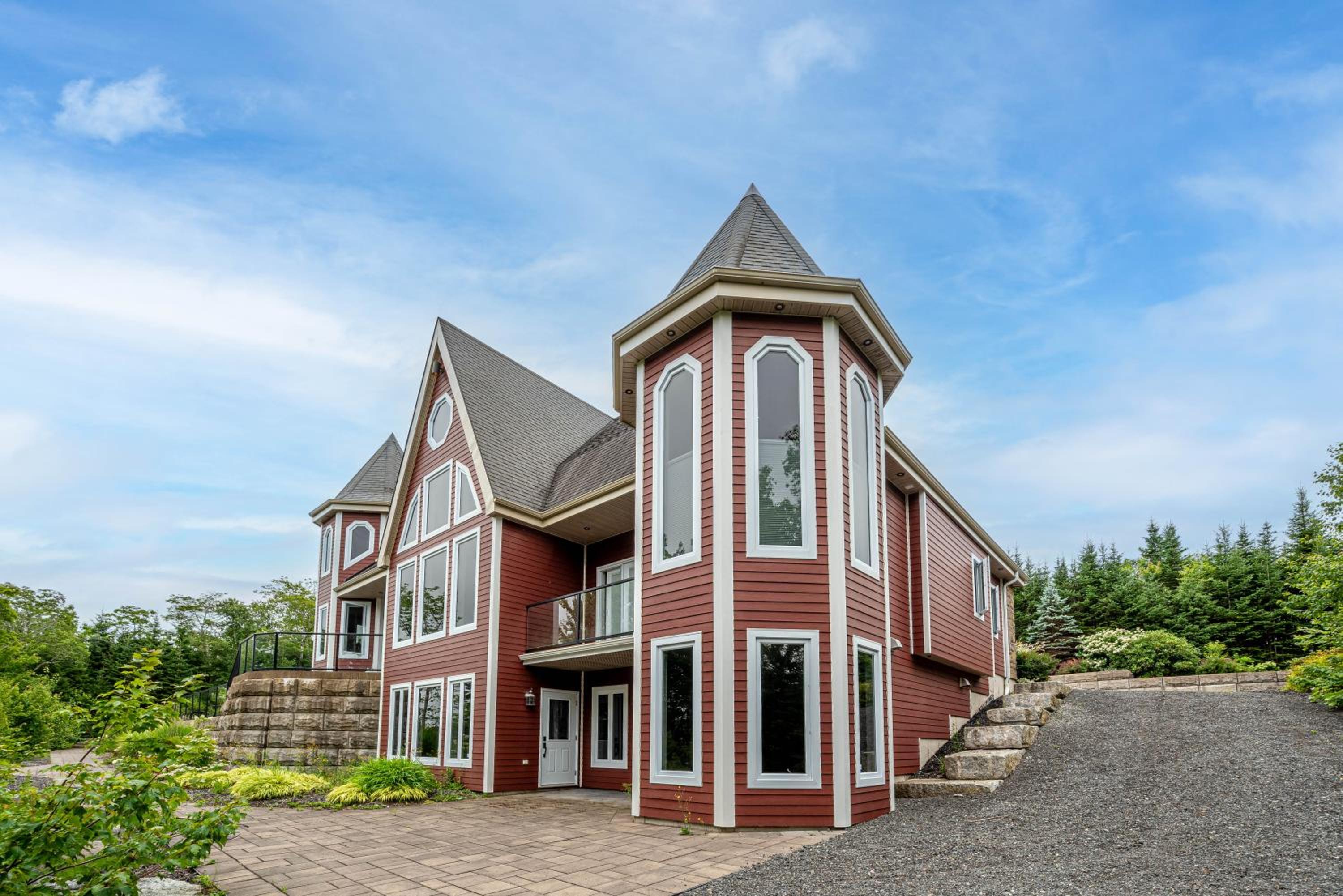 Tranquil Chateau on Moody Lake