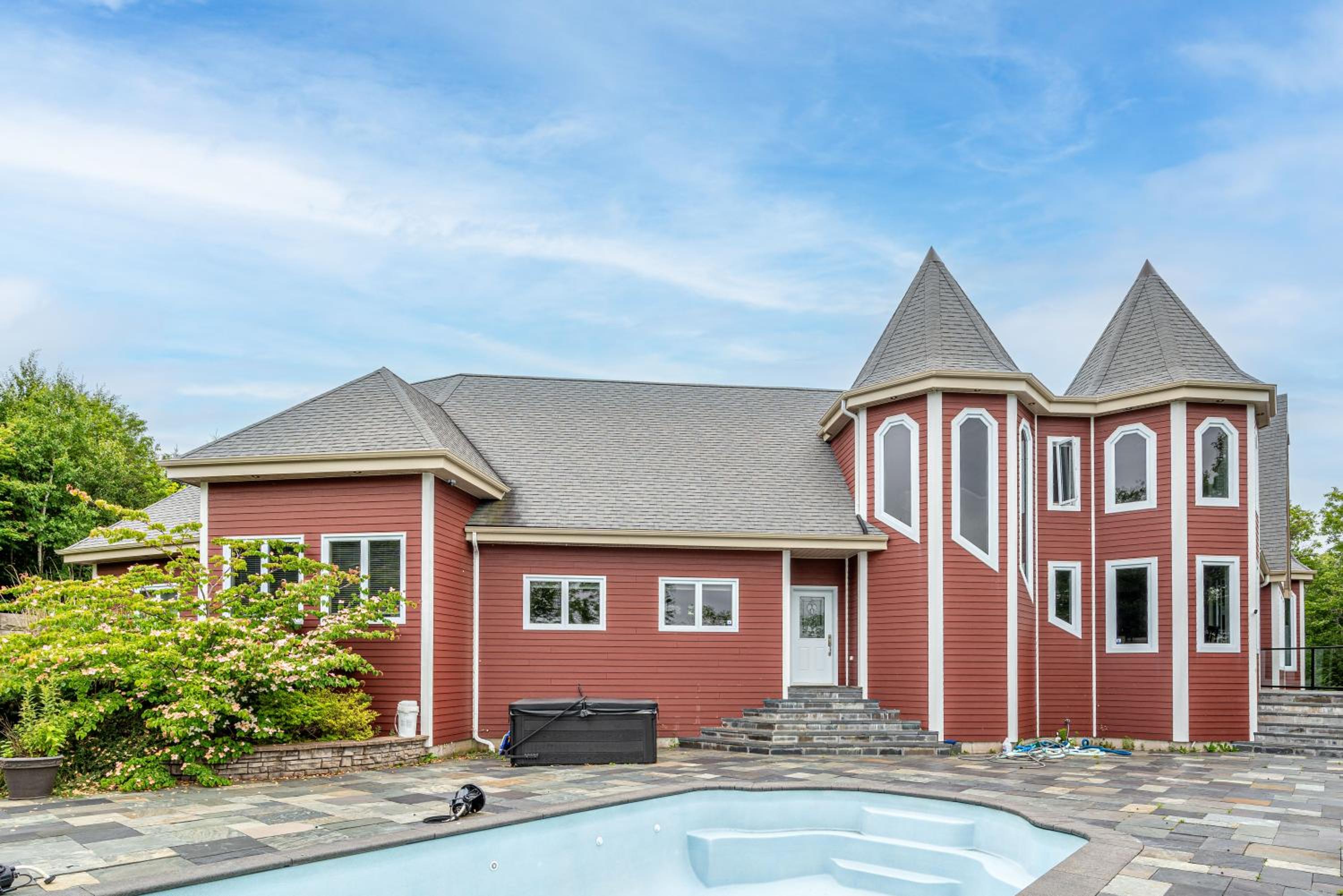 Tranquil Chateau on Moody Lake