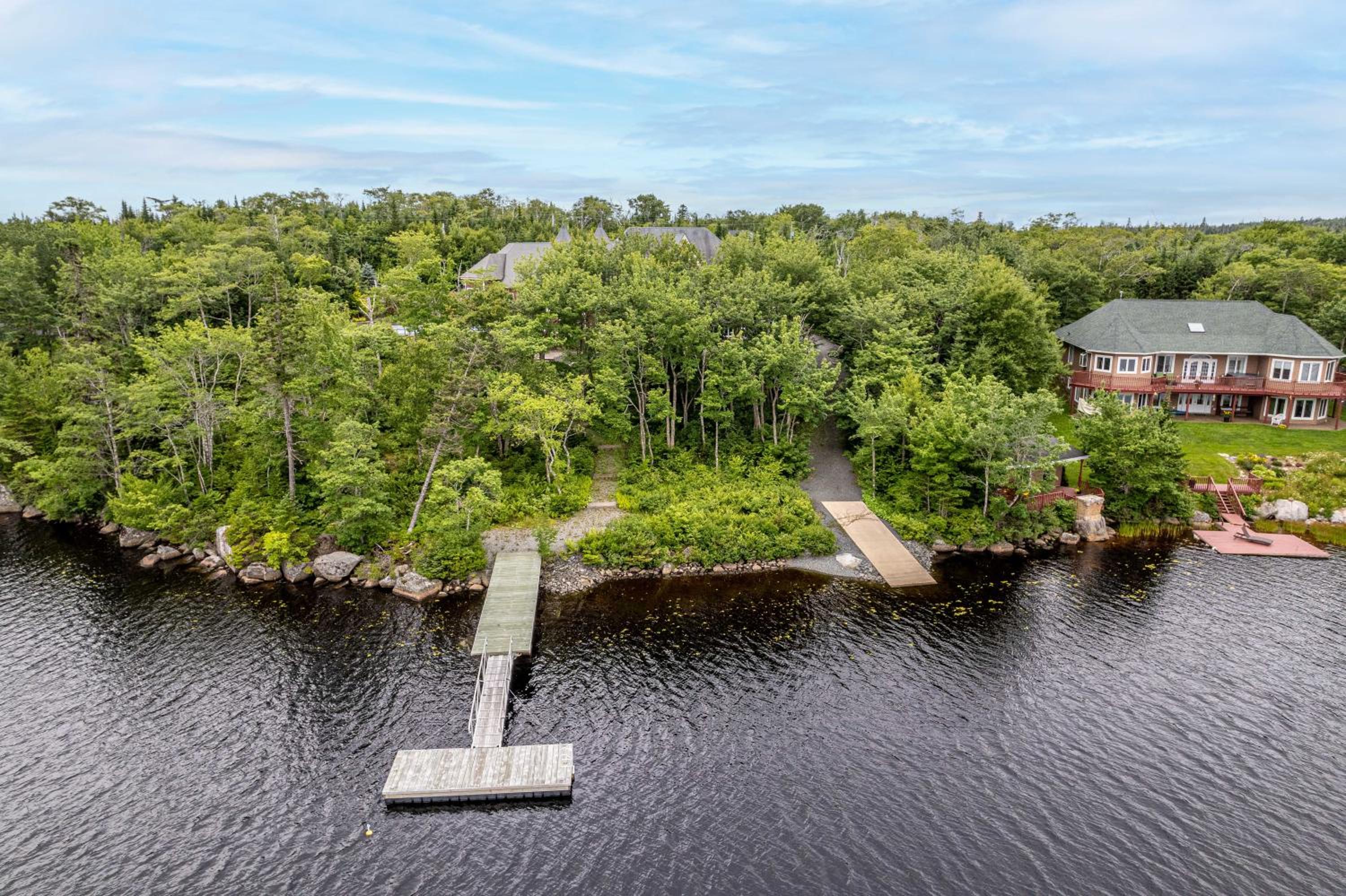 Tranquil Chateau on Moody Lake