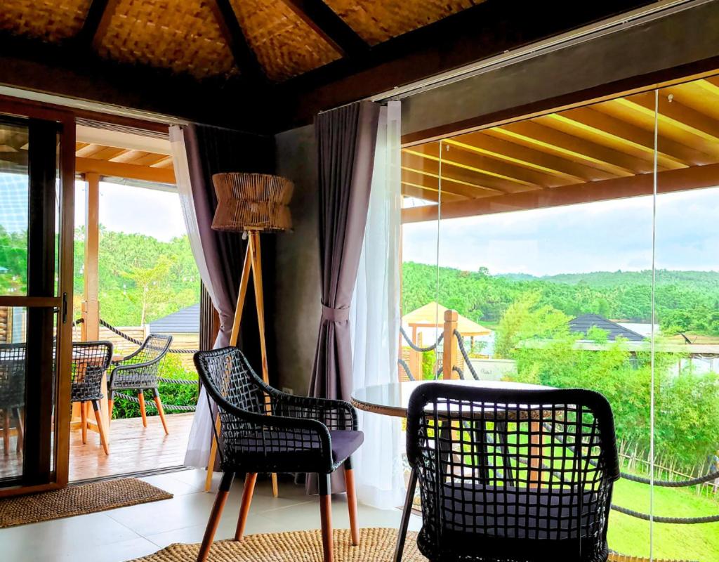 Sofia's Lake Resort