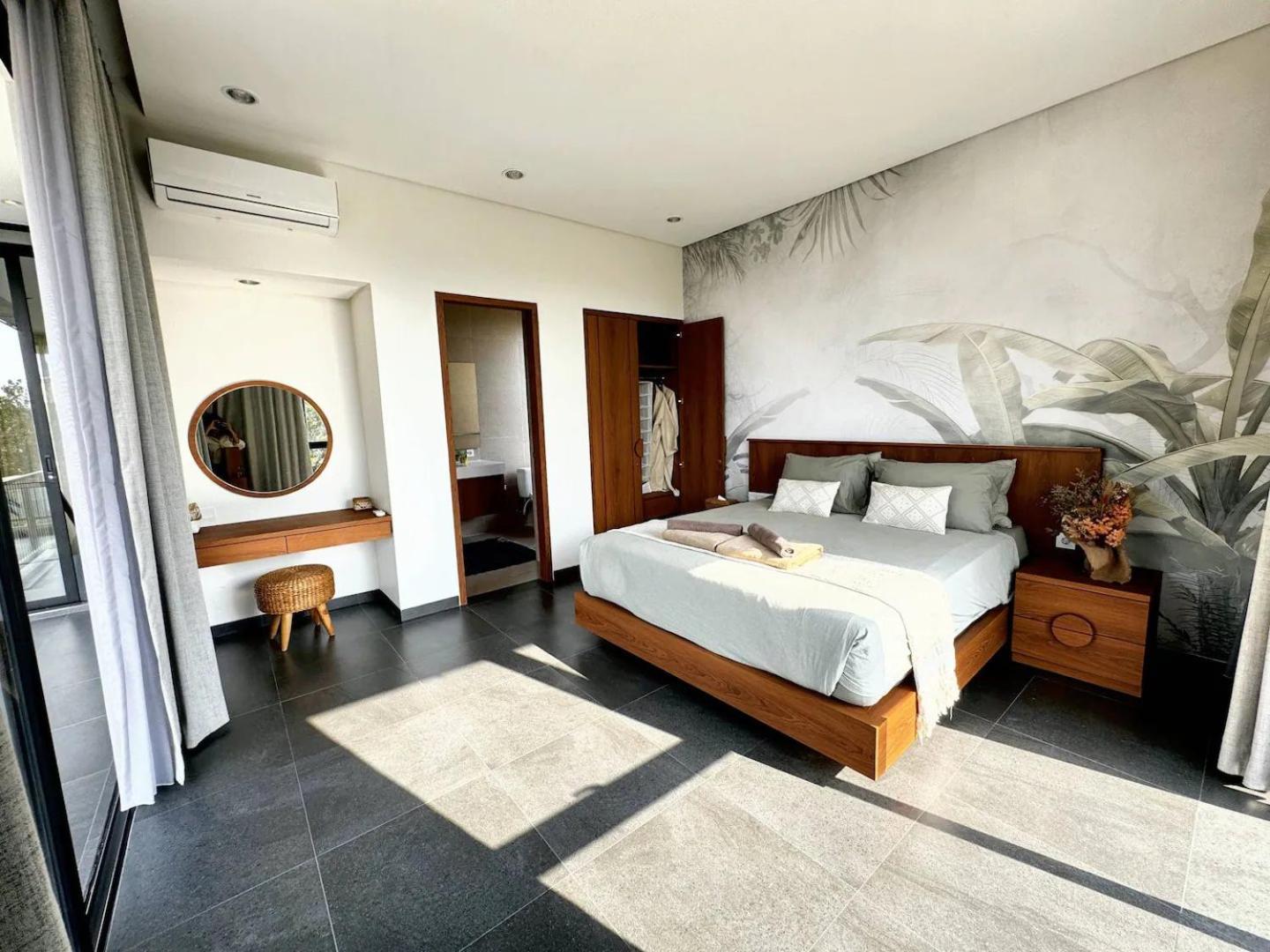 Luxury 3-Bedroom Designer Villa with private Pool in Canggu