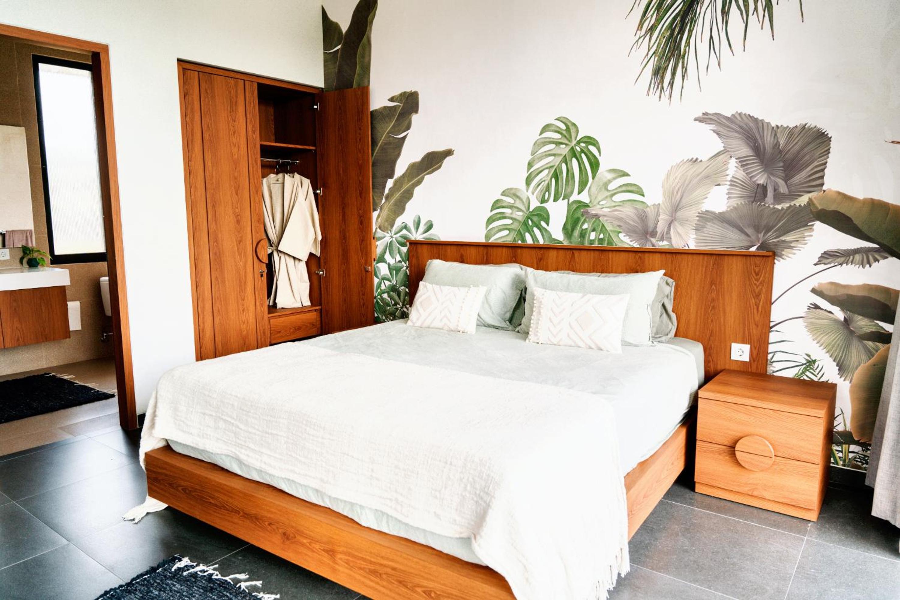 Luxury 3-Bedroom Designer Villa with private Pool in Canggu