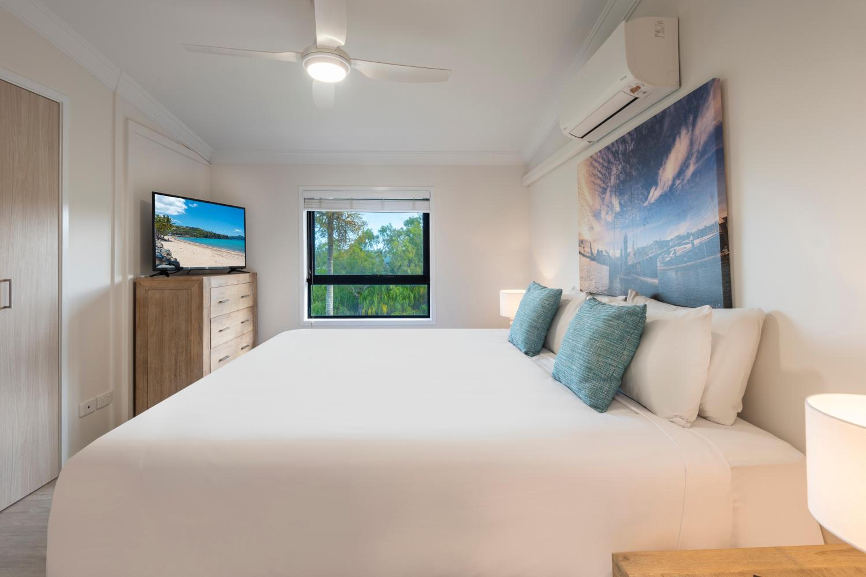 Oasis Apartments on Hamilton Island by HIHA