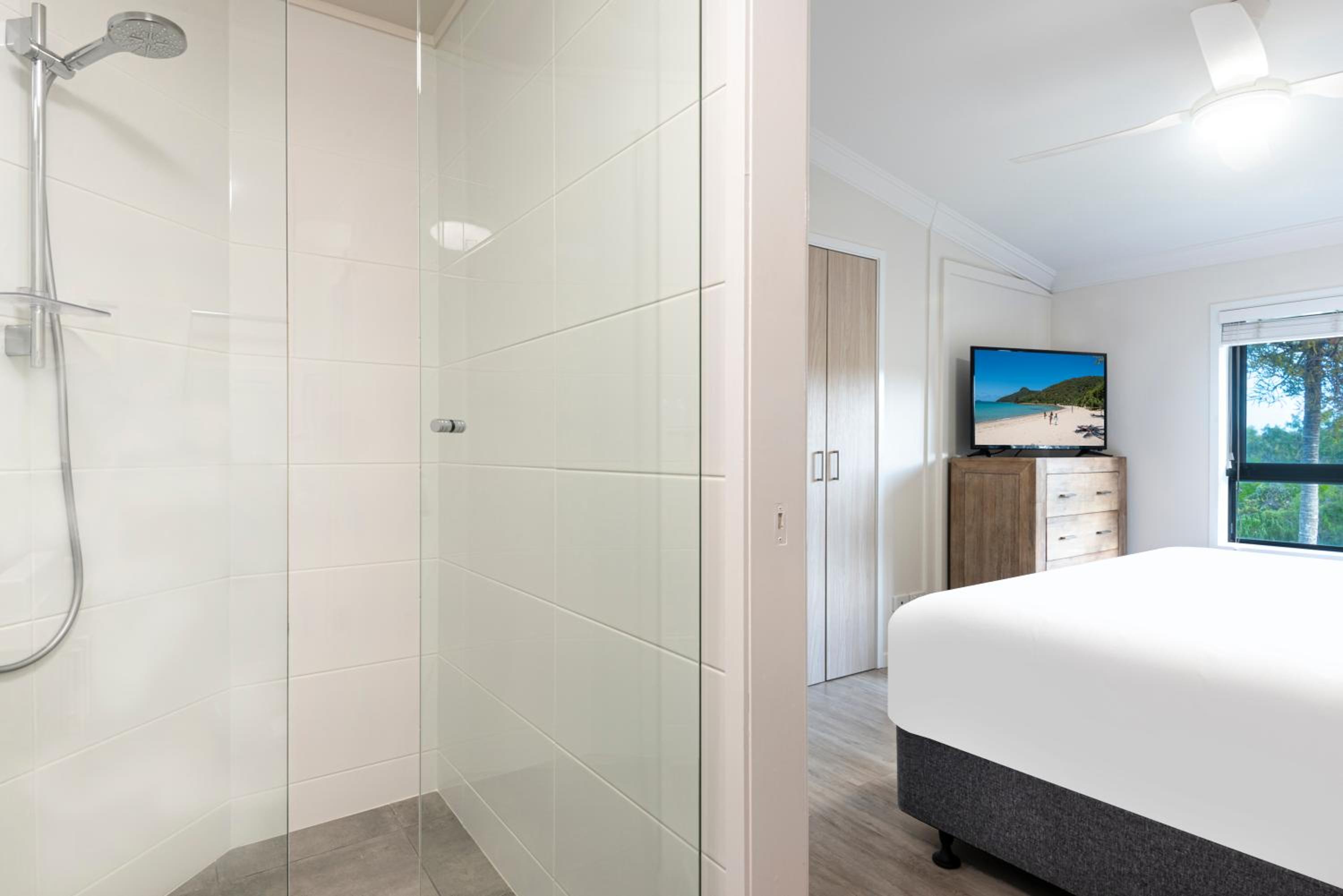 Oasis Apartments on Hamilton Island by HIHA