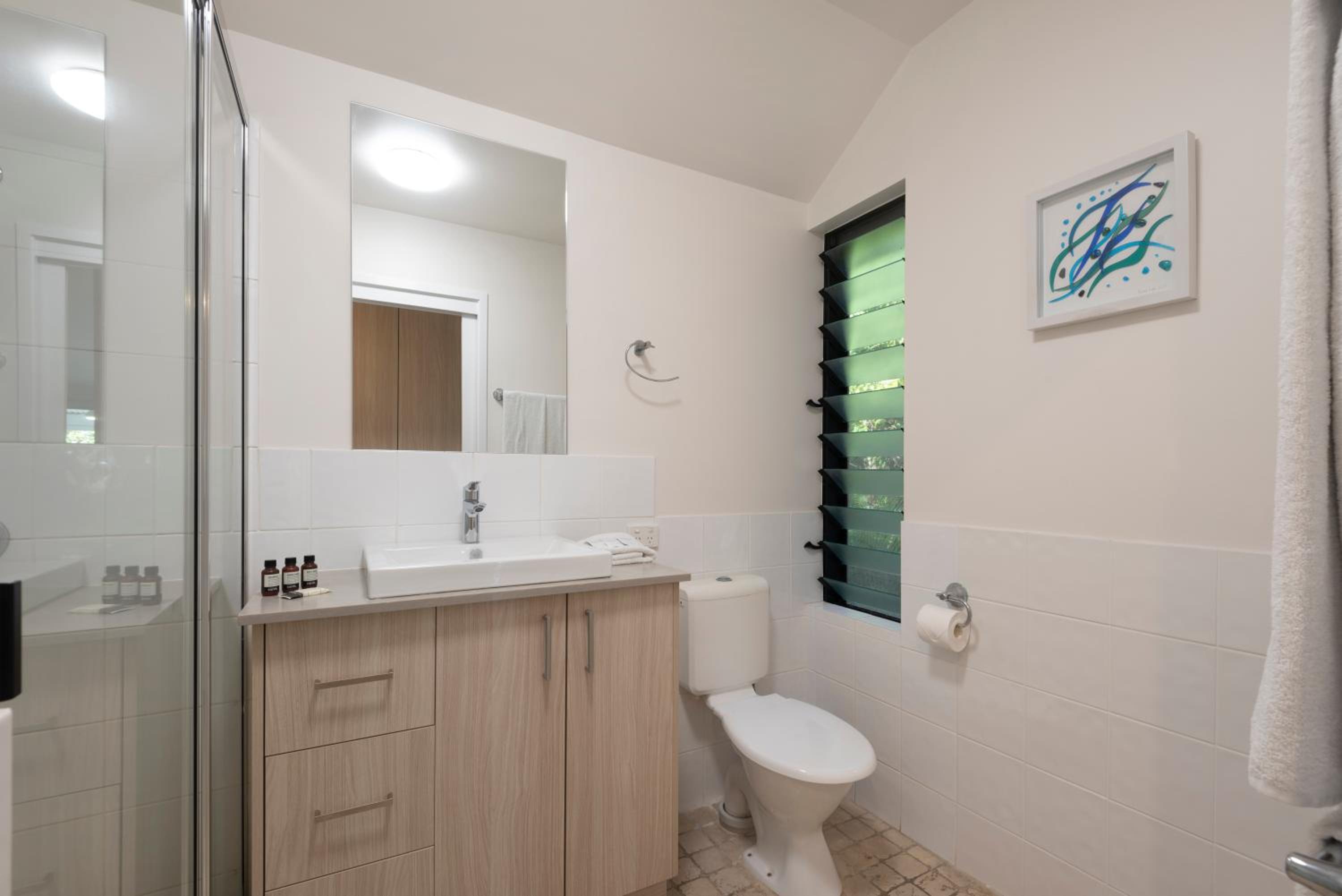Oasis Apartments on Hamilton Island by HIHA