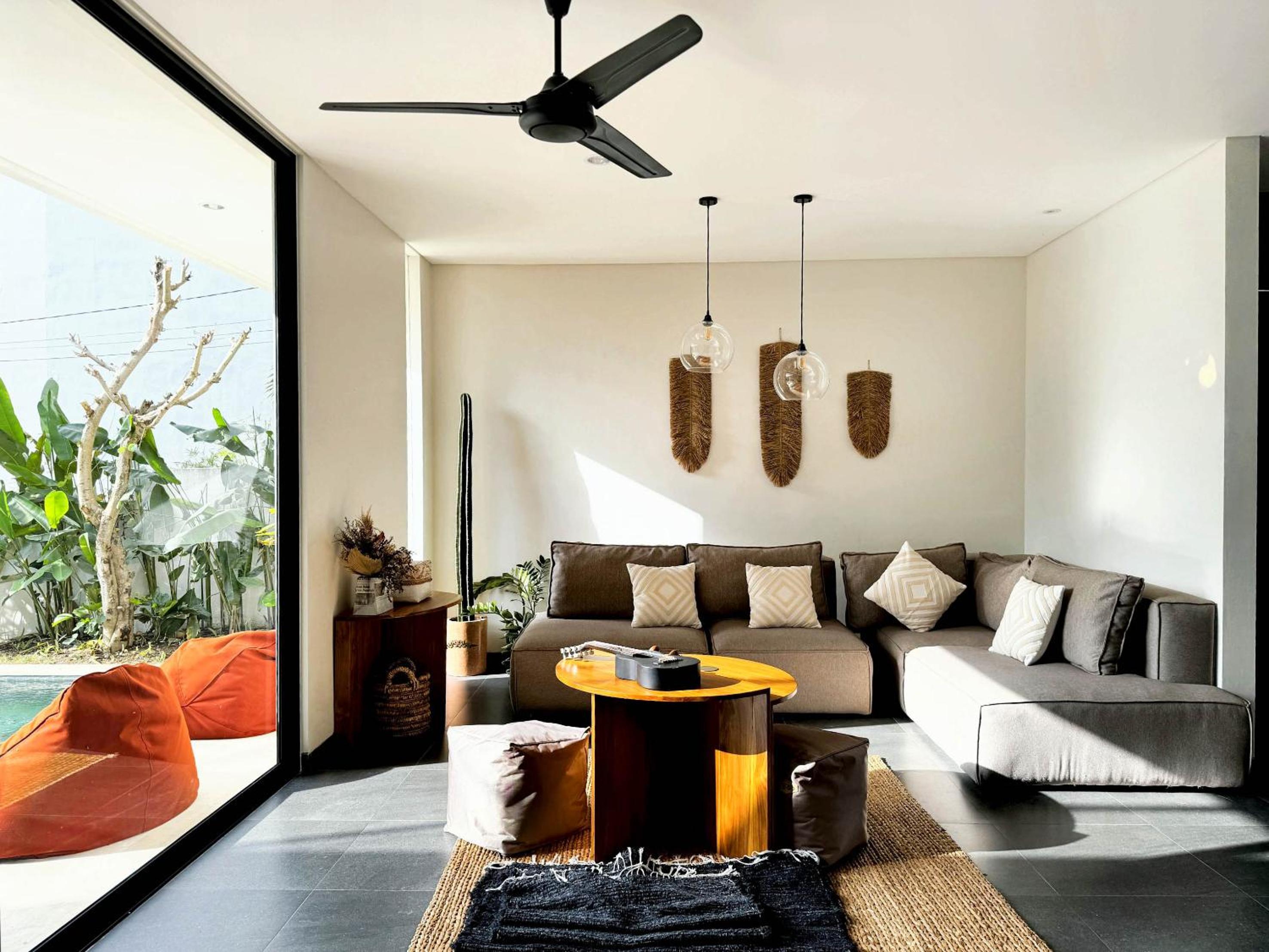 Luxury 3-Bedroom Designer Villa with private Pool in Canggu
