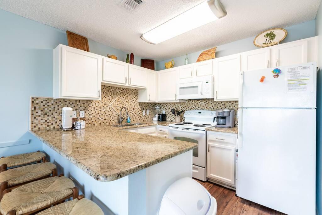 Gulf View, Easy Beach Access, Heated Pool, Hot Tub view 3