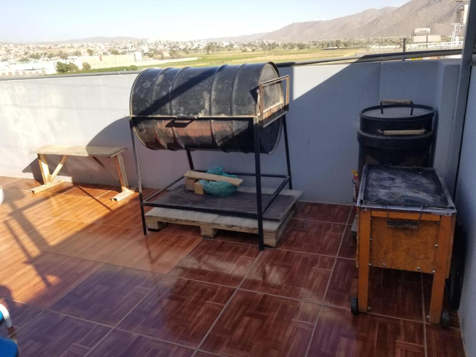 Departamento con 2 habitaciones amoblados, sala comedor cocina muebles, vajilla y una terraza espectacular view 2