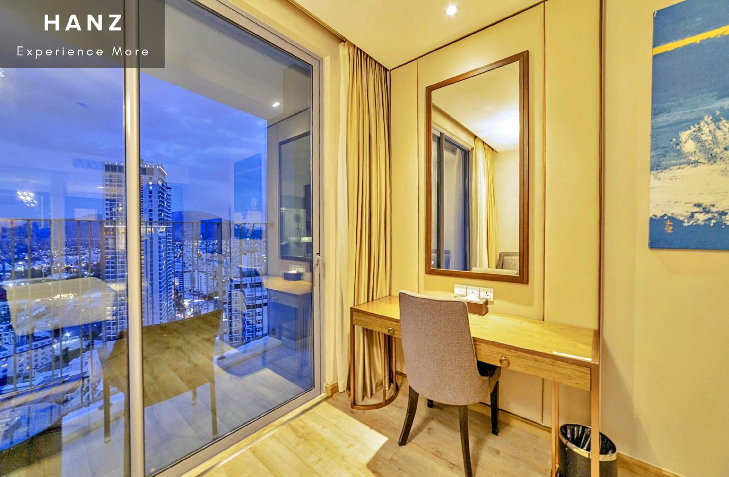 HANZ Business Suite Muong Thanh Condo Hotel view 2