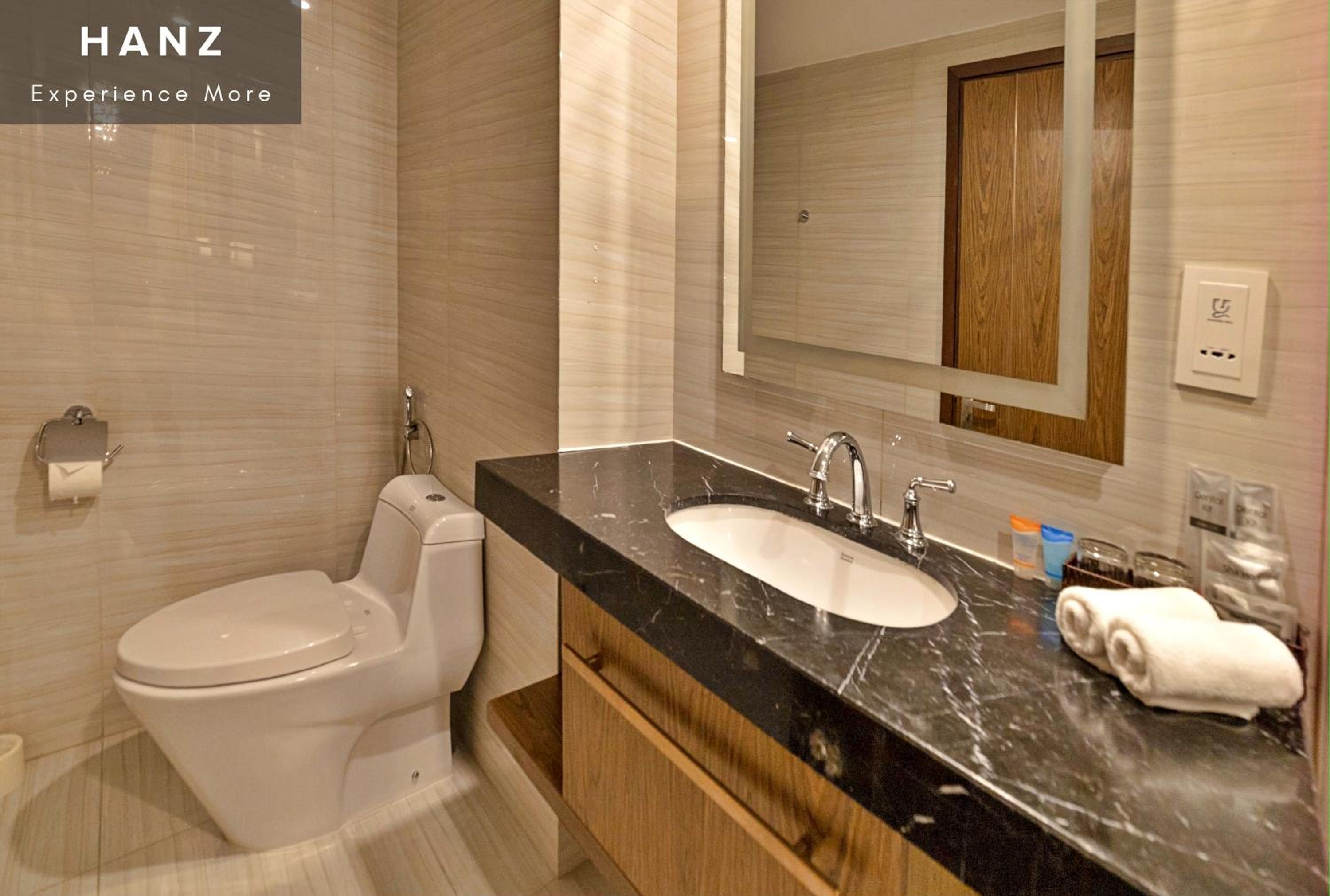 HANZ Business Suite Muong Thanh Condo Hotel view 4