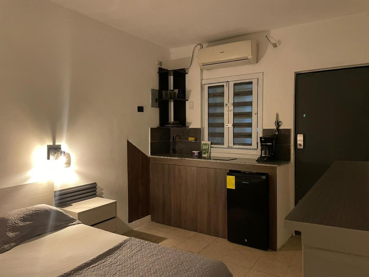 Daniel Suite