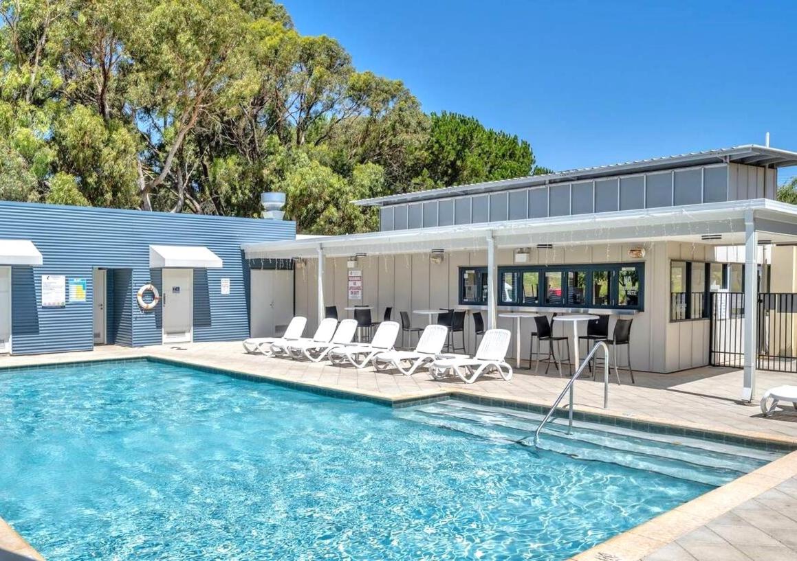Townhouse 7 - Located at FOOTPRINTS PRESTON BEACH RESORT