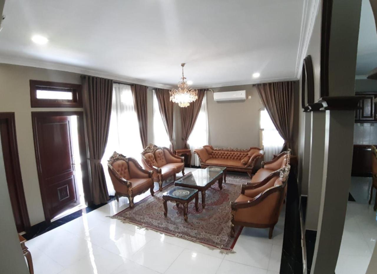 Villa puncak bogor at kota bunga 5 kamar tidur with privat pool indor view 5