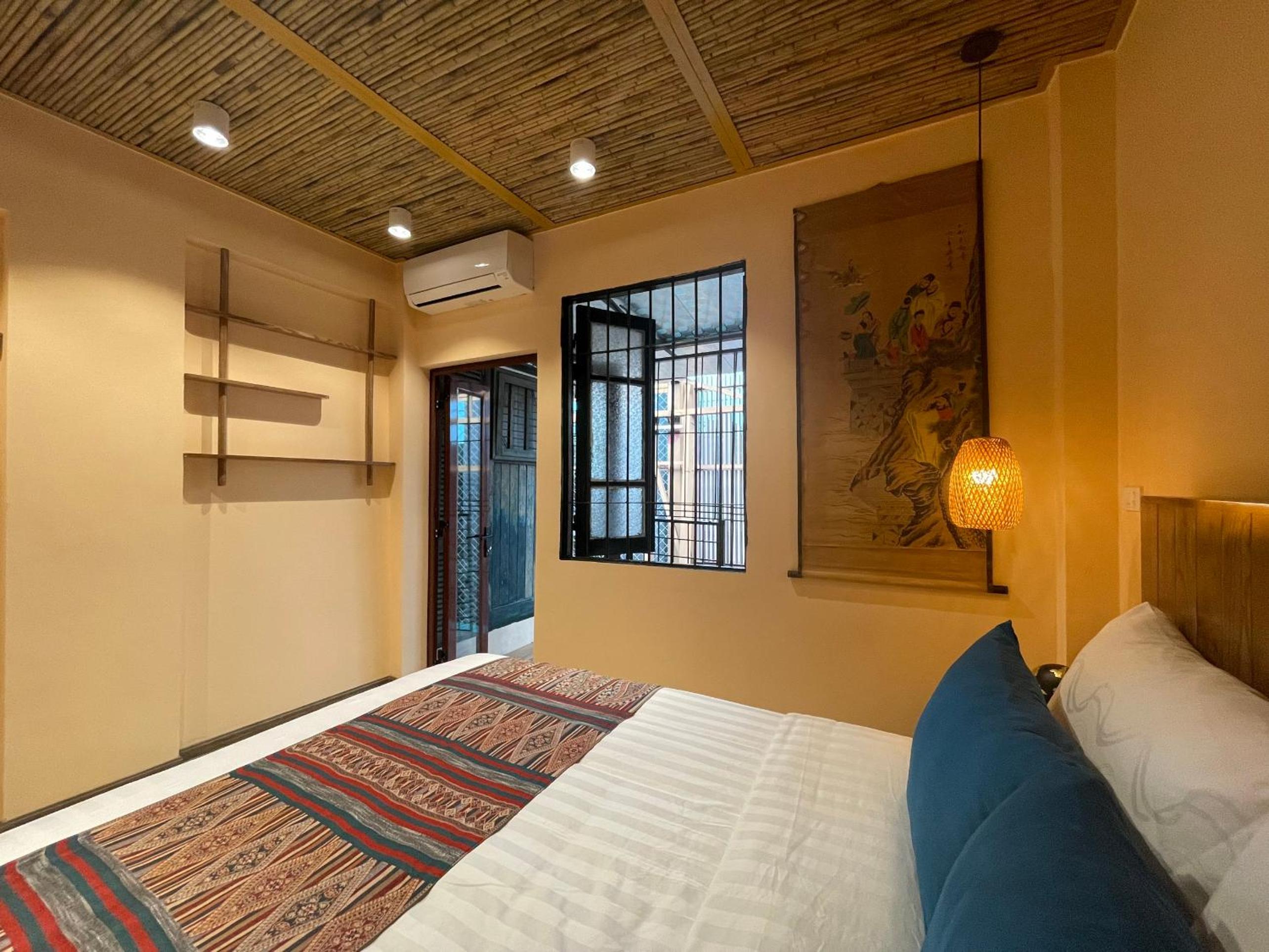 Quiet Private Apartment, 5' to Hoan Kiem Lake, 2 Balconies, 1 Bedroom, Free WIFI - NETFLIX, Zeit Home 506