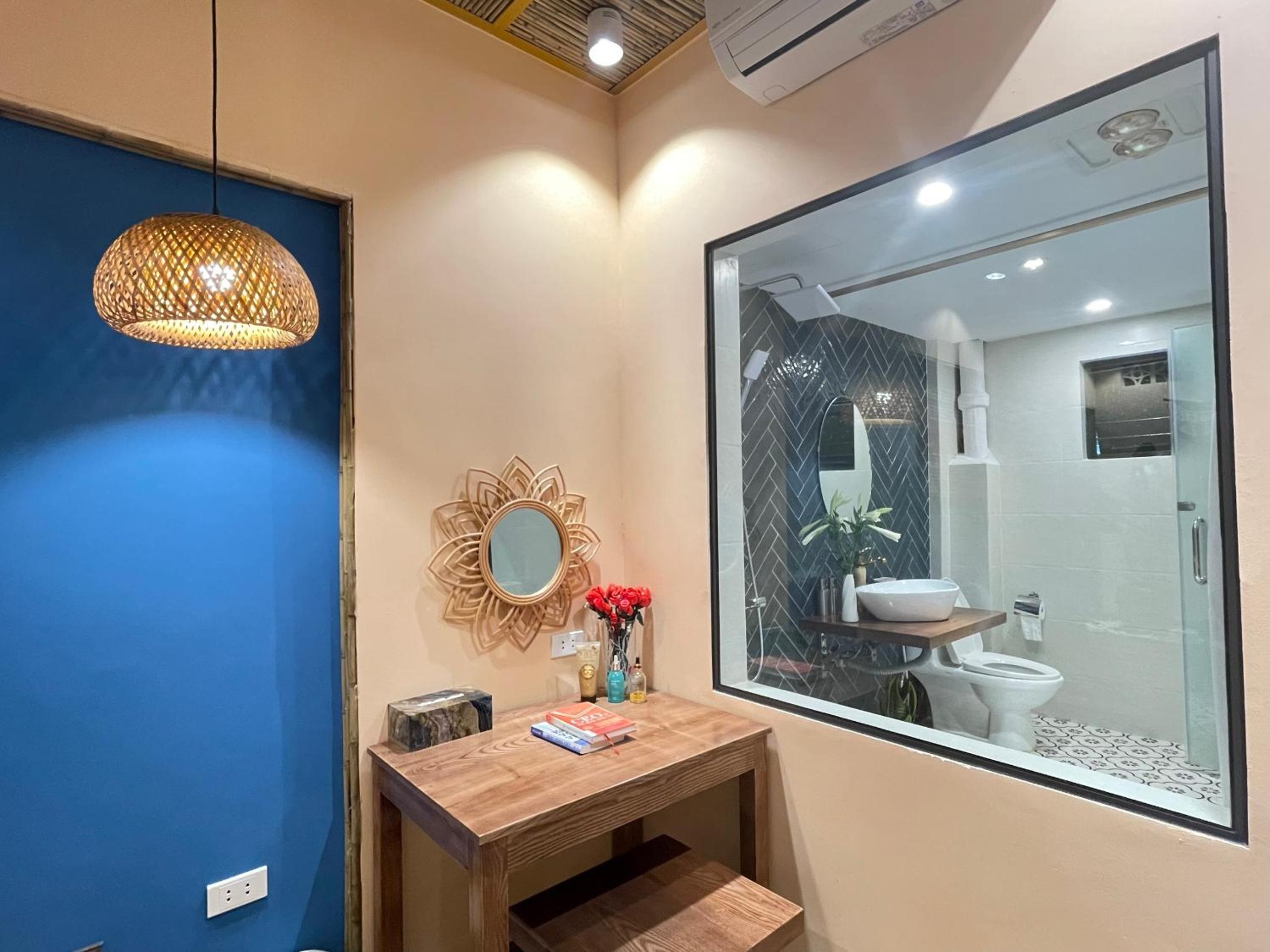 Quiet Private Apartment, 5' to Hoan Kiem Lake, 2 Balconies, 1 Bedroom, Free WIFI - NETFLIX, Zeit Home 506