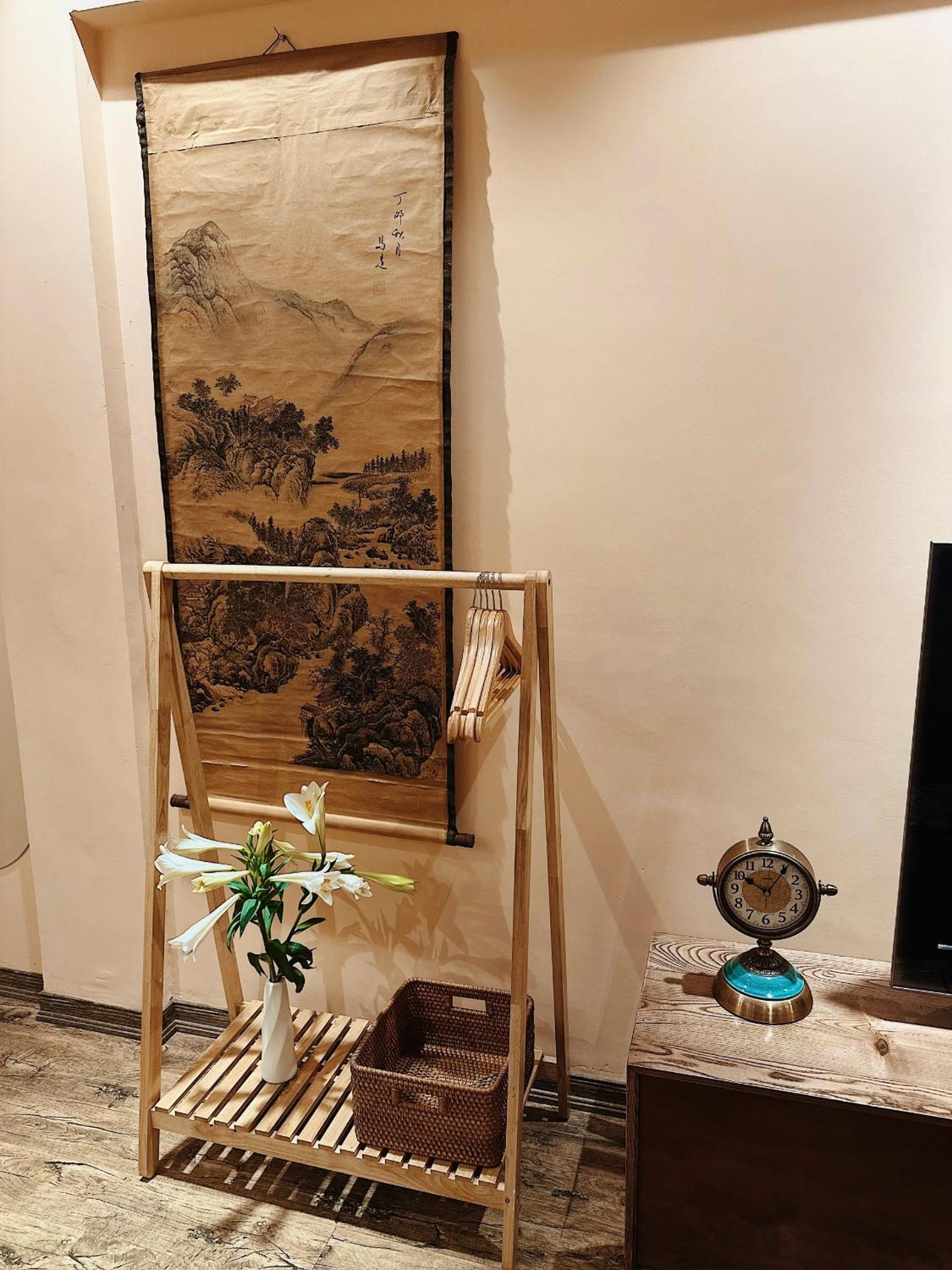 Quiet Private Apartment, 5' to Hoan Kiem Lake, 2 Balconies, 1 Bedroom, Free WIFI - NETFLIX, Zeit Home 506