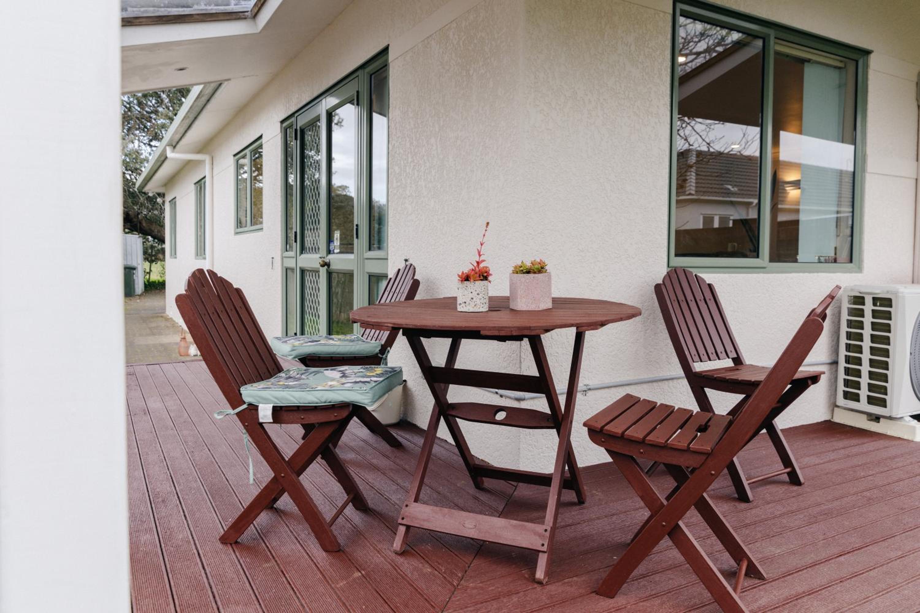 Prime location at Mt Eden- Cozy Vibe 3BR Home view 4