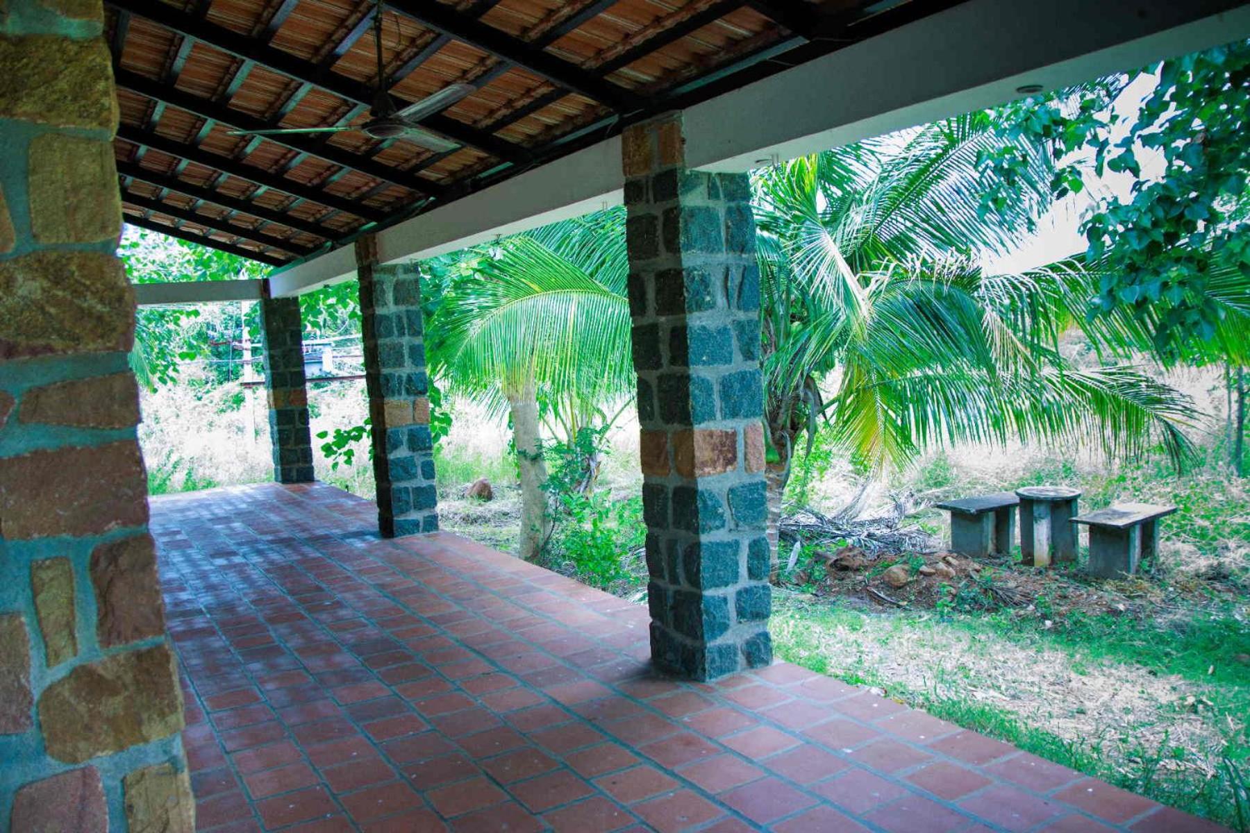 Kudhiraipannai Bungalow