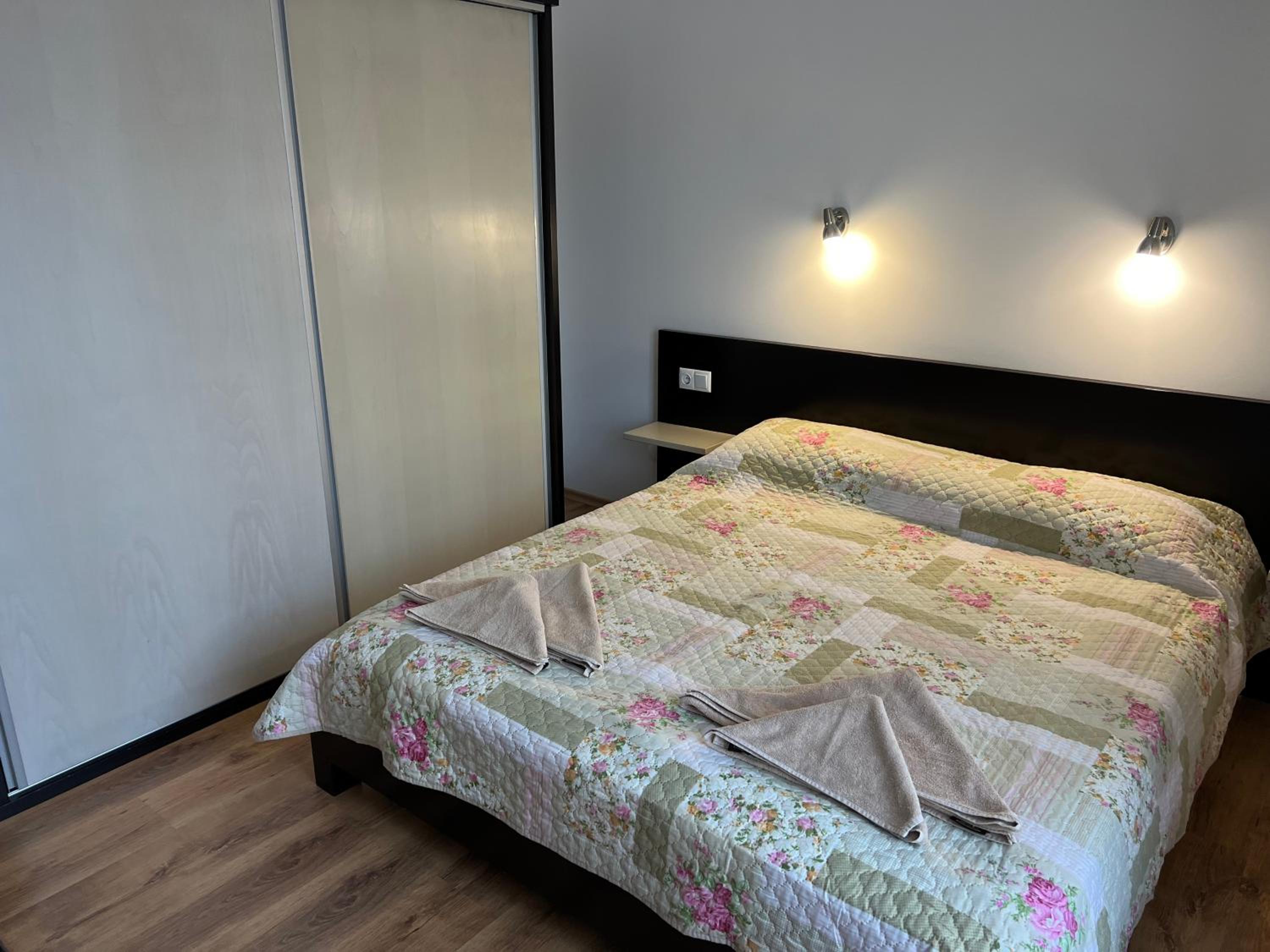 Antorini Apartments
