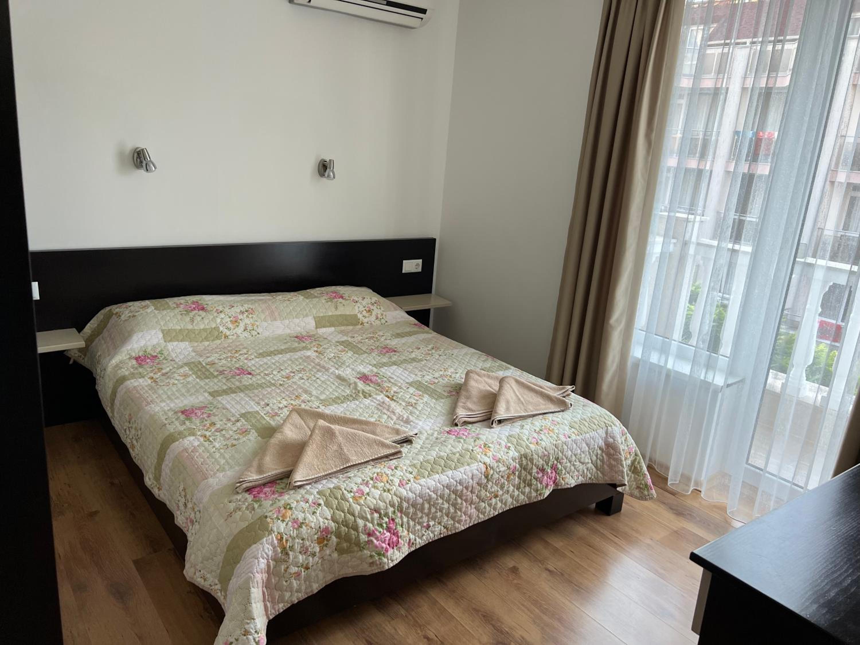 Antorini Apartments