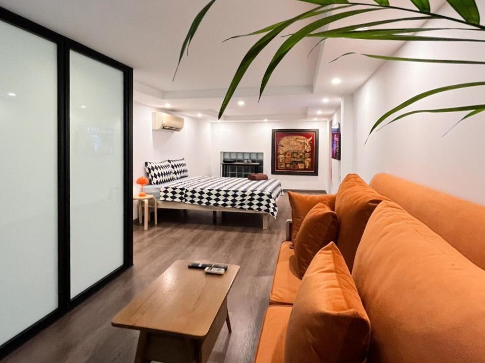 TheChanhSa Stylish Apartments near Old Quarter