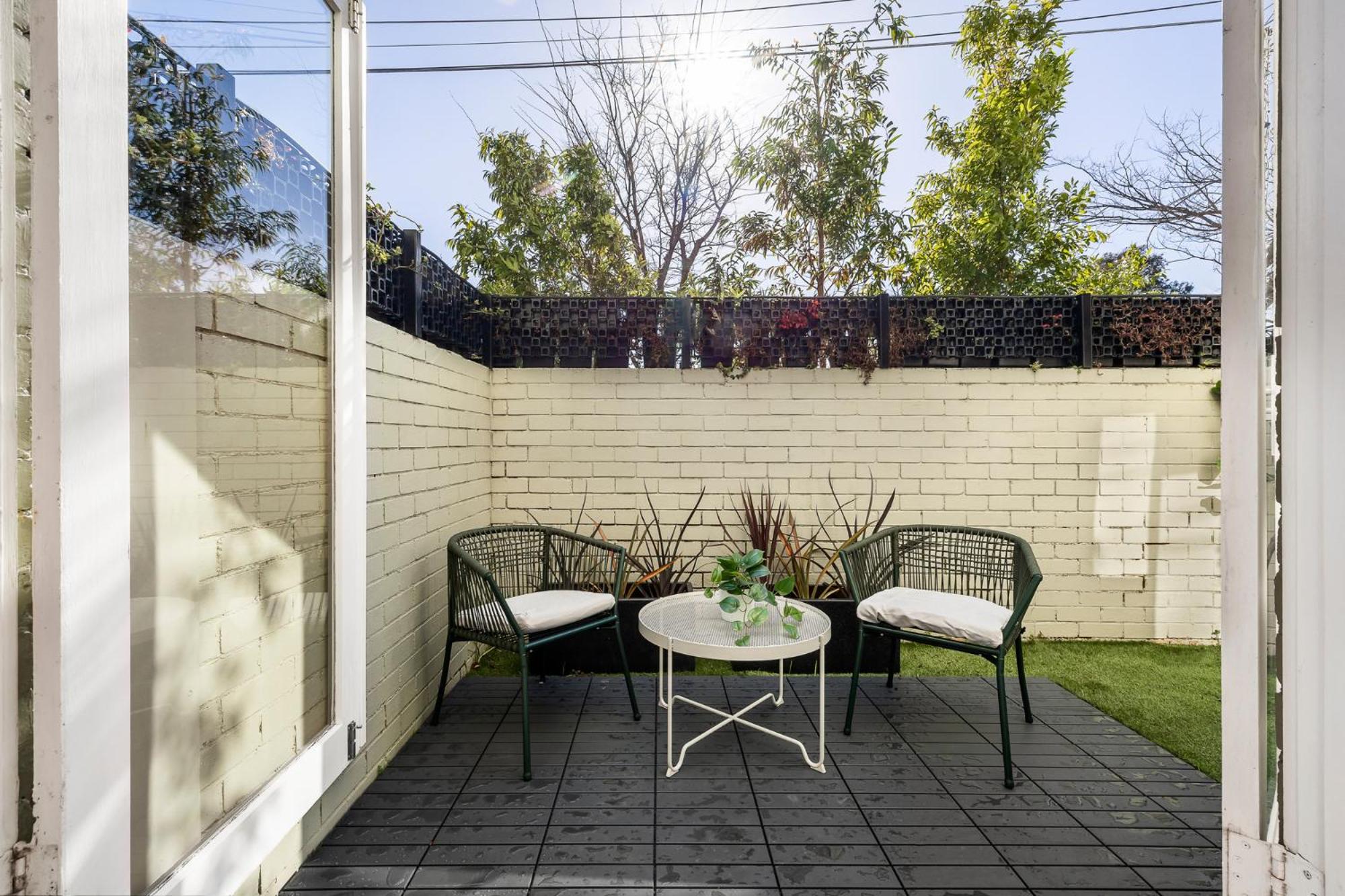 Windsor Apartments by Urban Rest