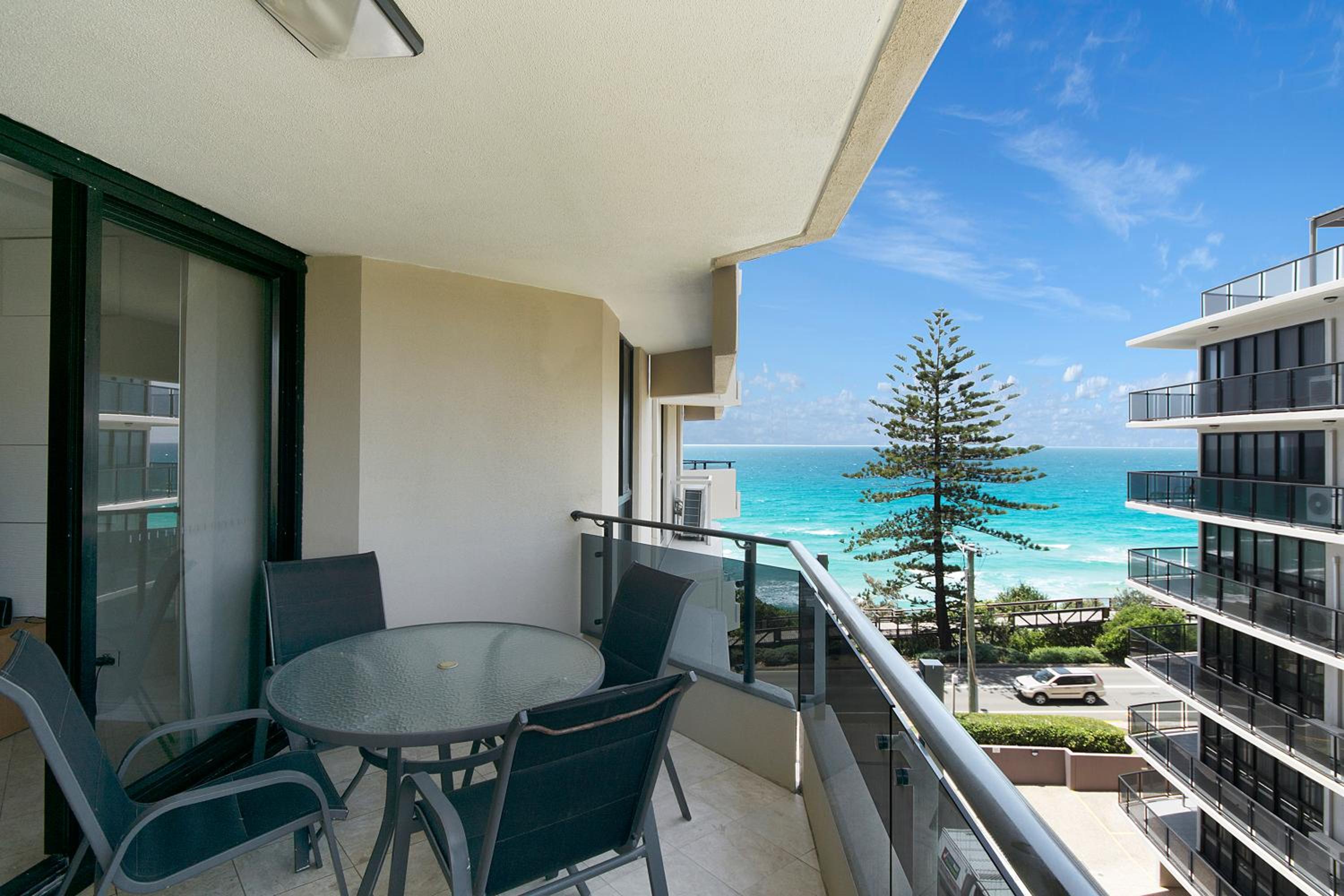 Clubb Coolum Beach Resort Sunshine Coast
