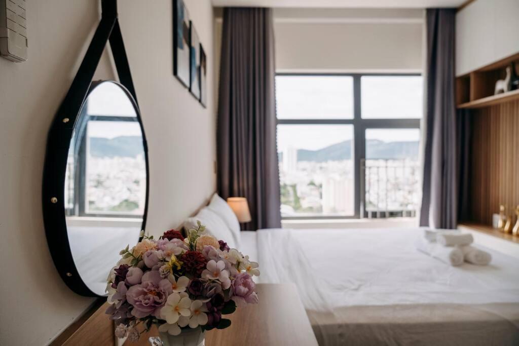 Monarchy Luxury Apartment 3 Bedroom in DaNang by Villuxy