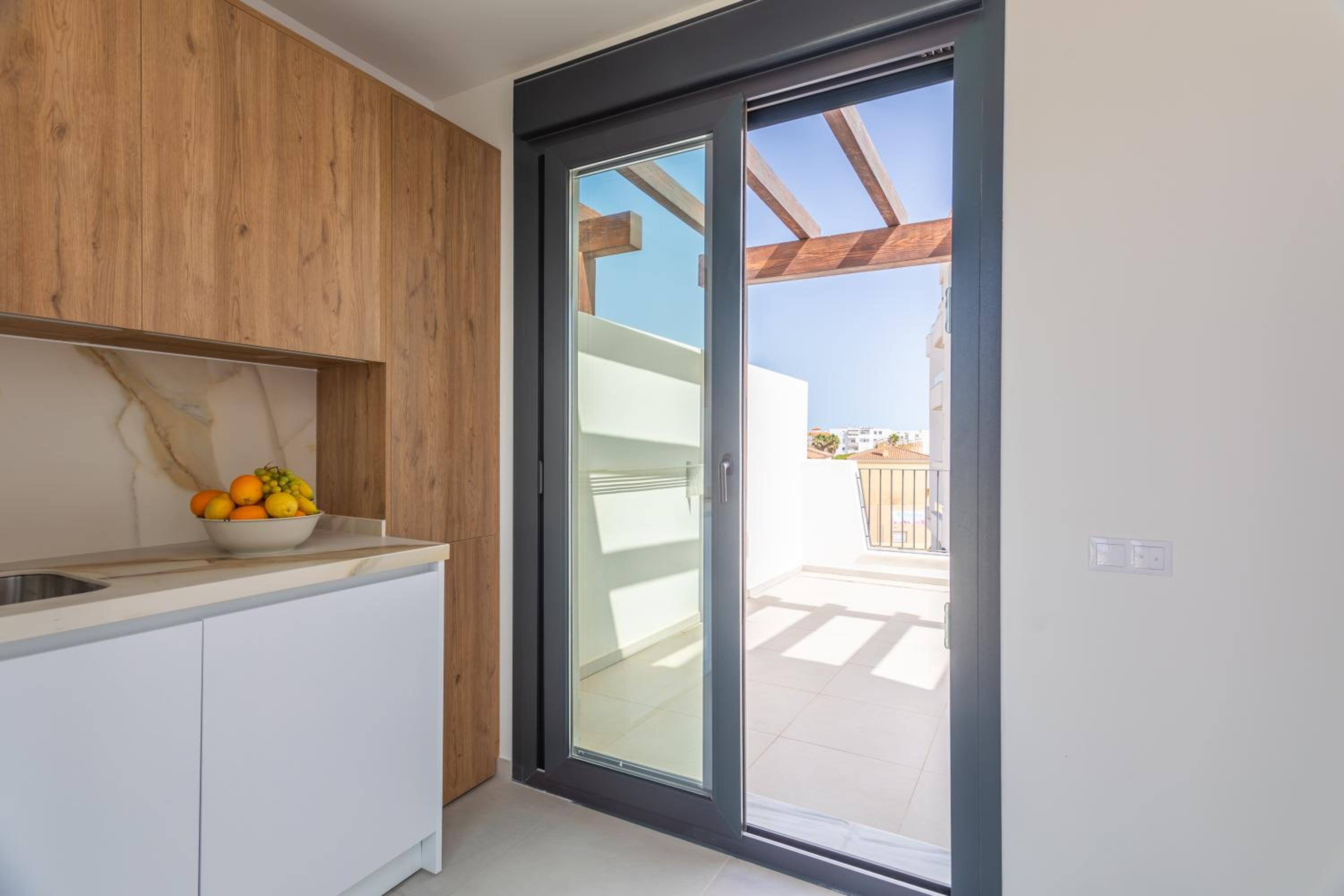Spatious, Views, Terraces, Jacuzzi and WIFI - fibre view 3