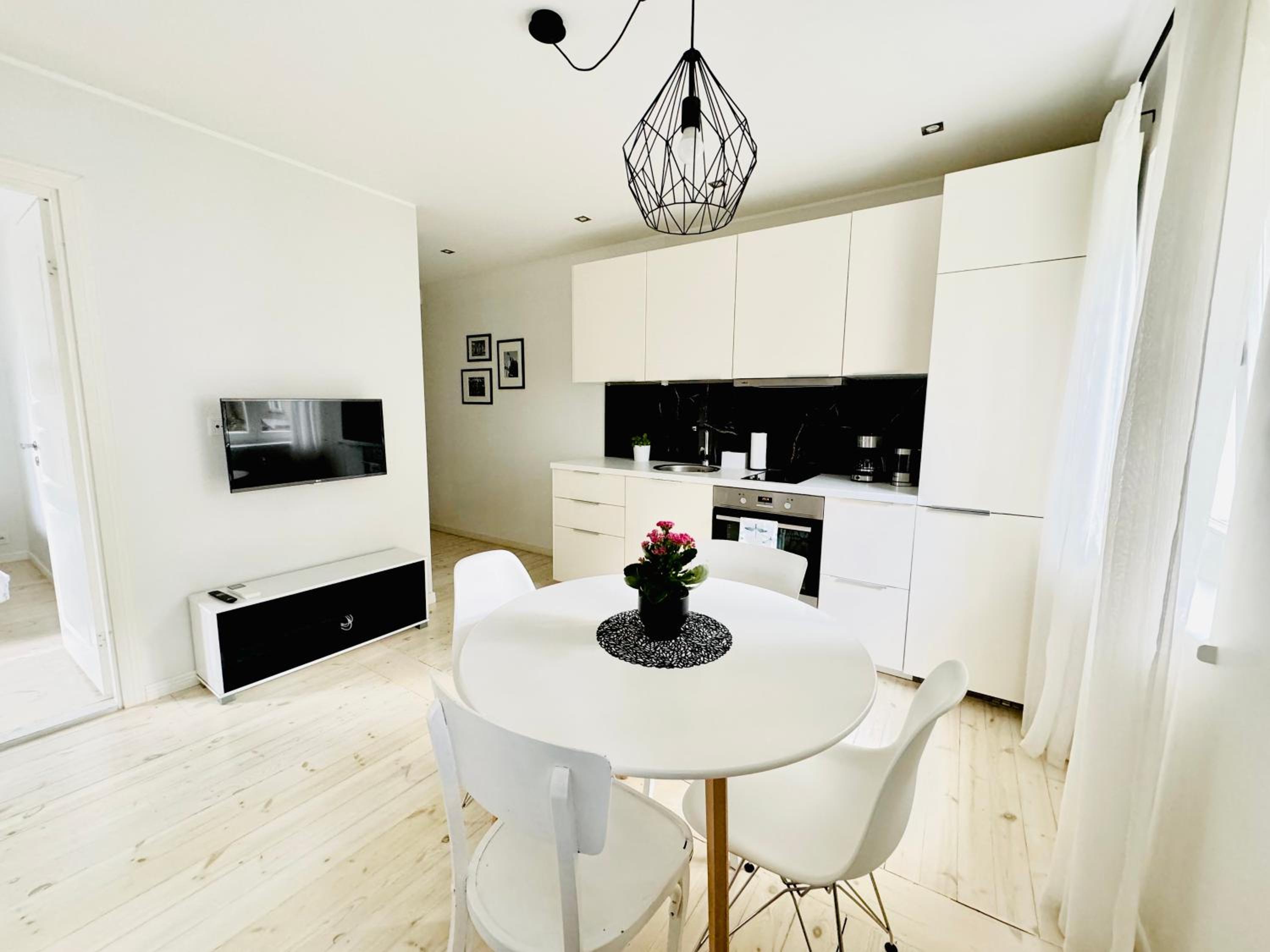Peaceful Tulbi apartment - free street parking