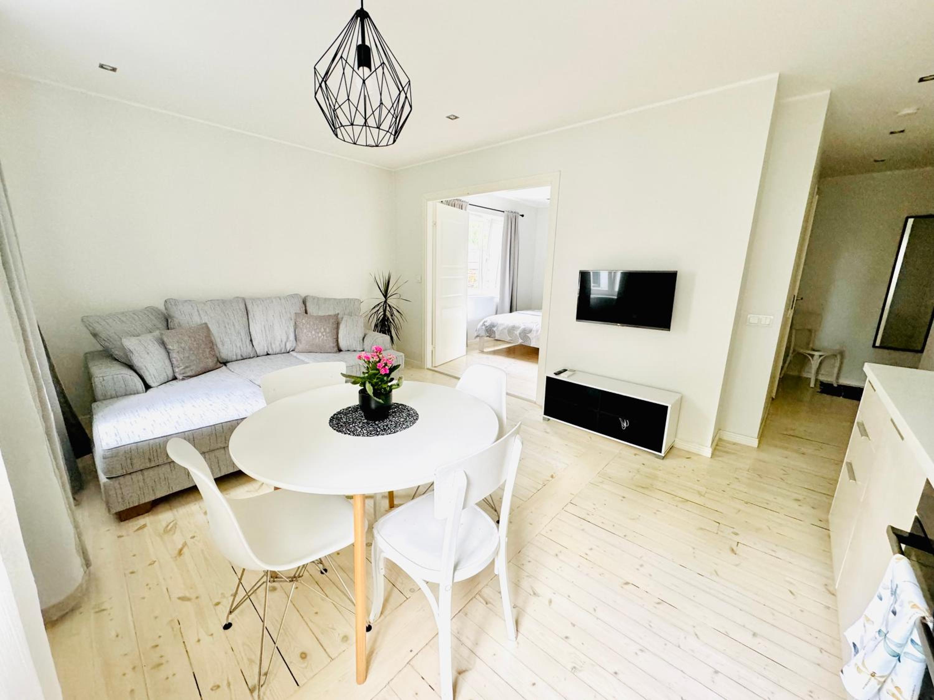 Peaceful Tulbi apartment - free street parking
