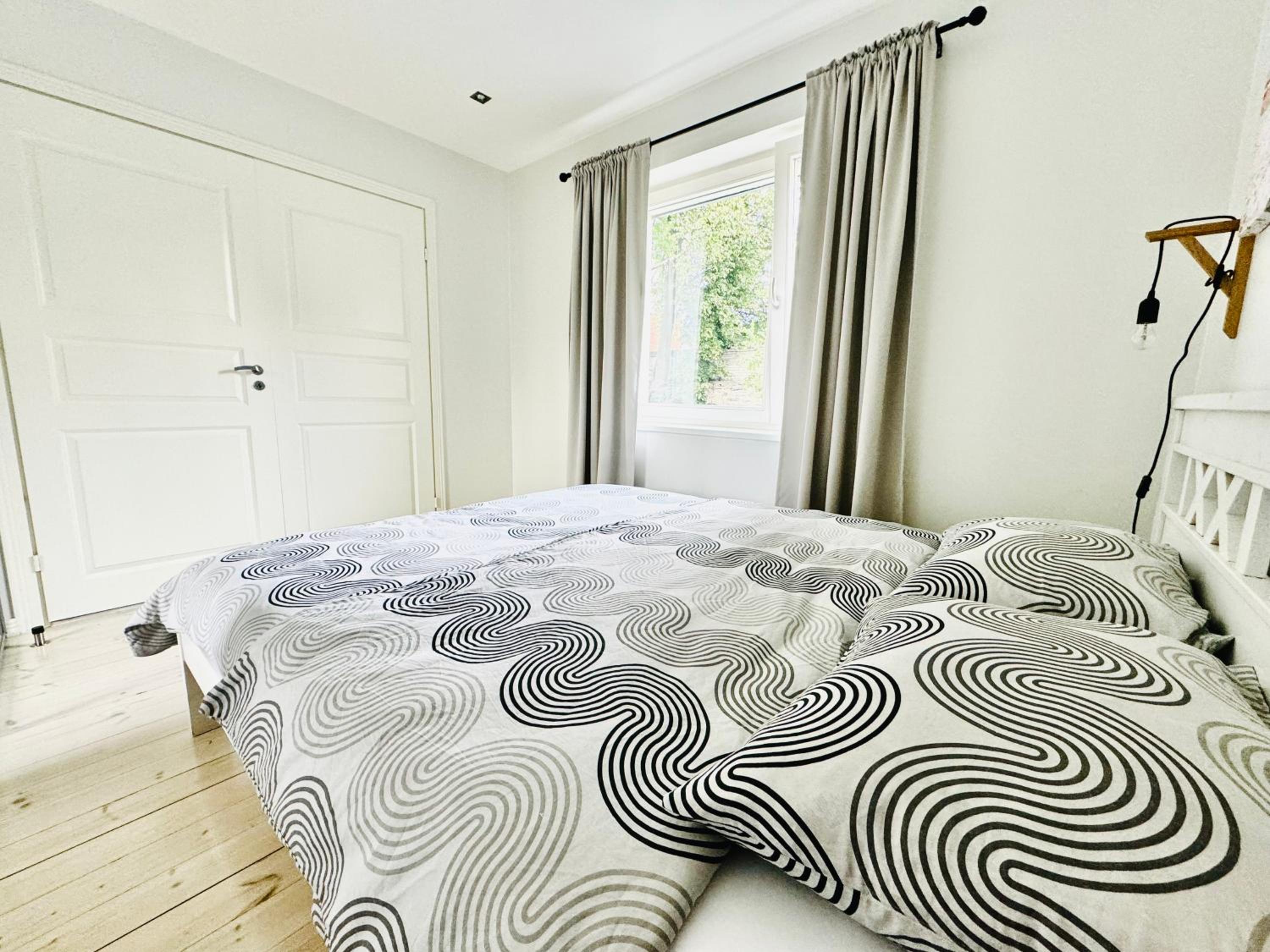 Peaceful Tulbi apartment - free street parking