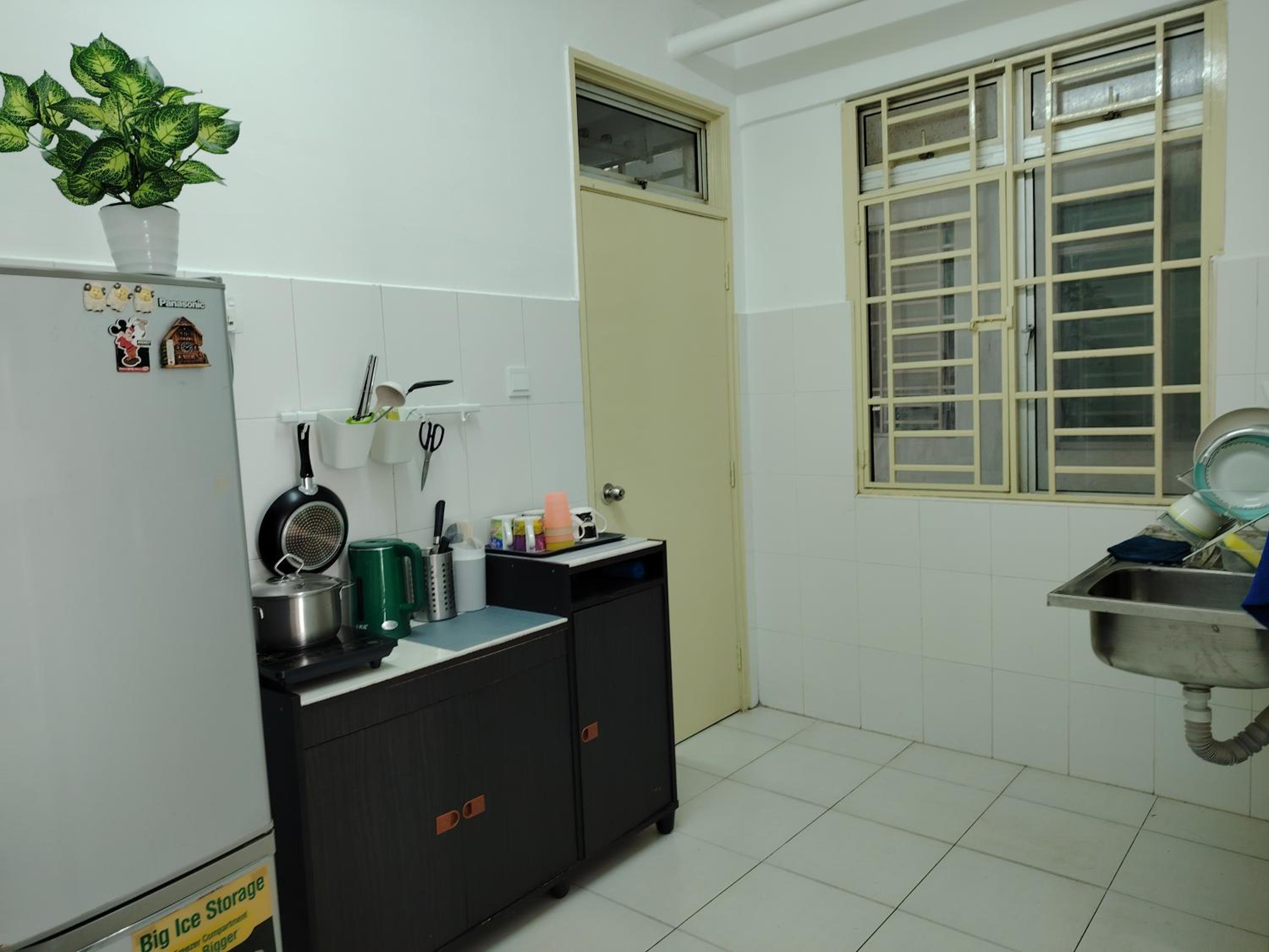 Maison Inn - Affordable Sleeps 6 to 13 near Tebrau AEON & Toppen