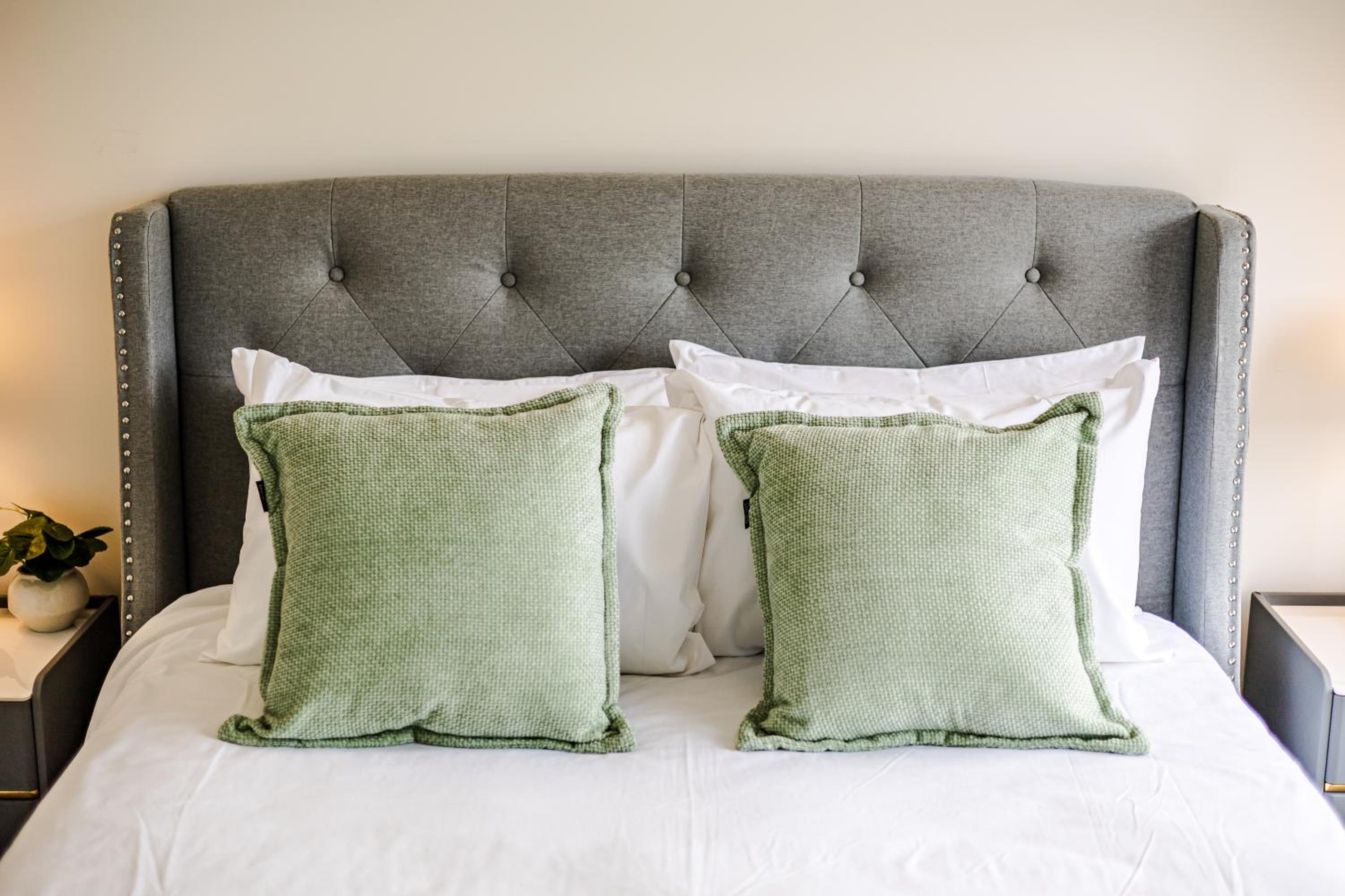 StayAU Charming 4BR Retreat in Wyndham Vale