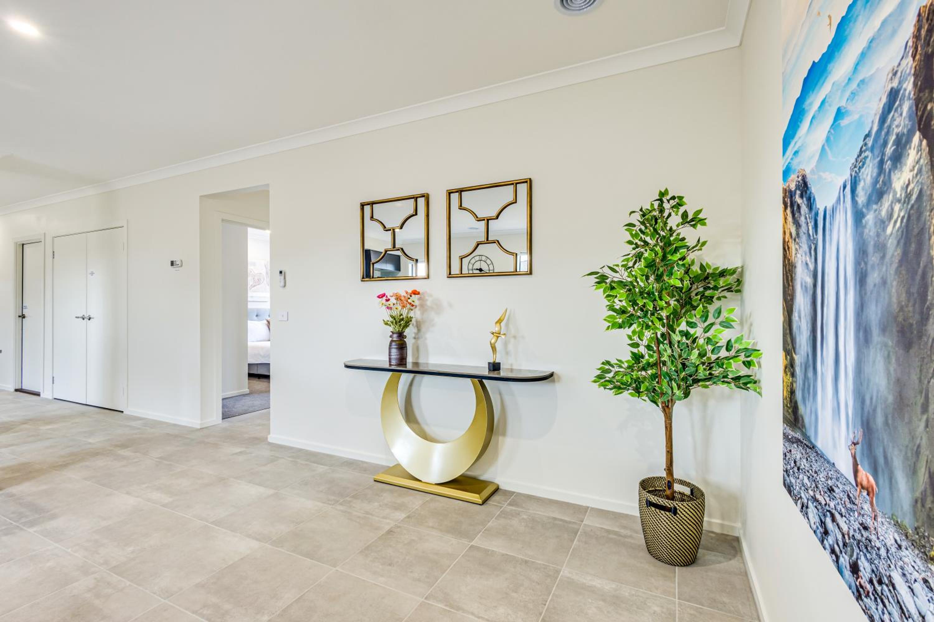 StayAU Charming 4BR Retreat in Wyndham Vale
