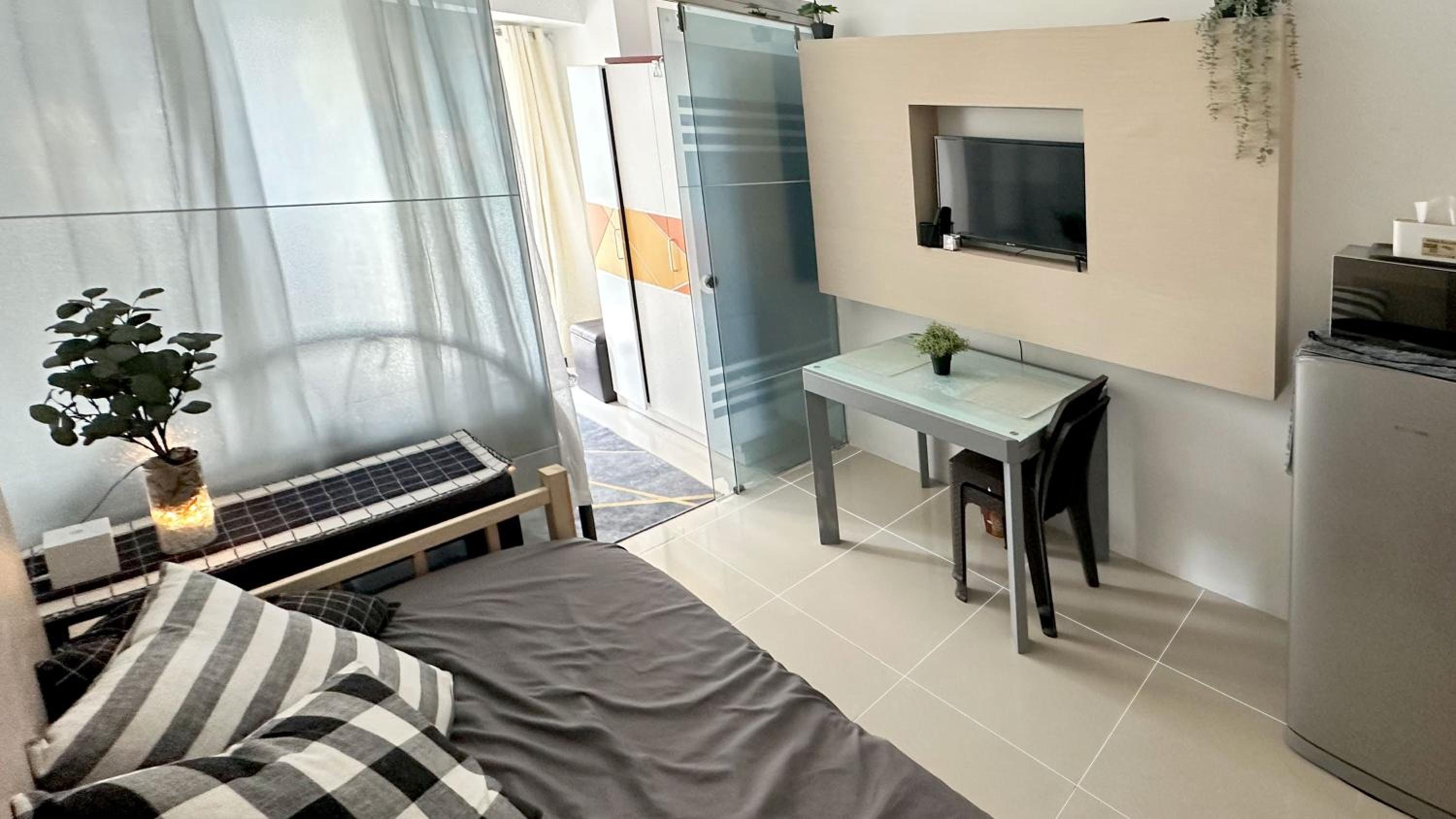 South Pad Staycation Sea Residences SM Mall of Asia Tower A, B and E view 3