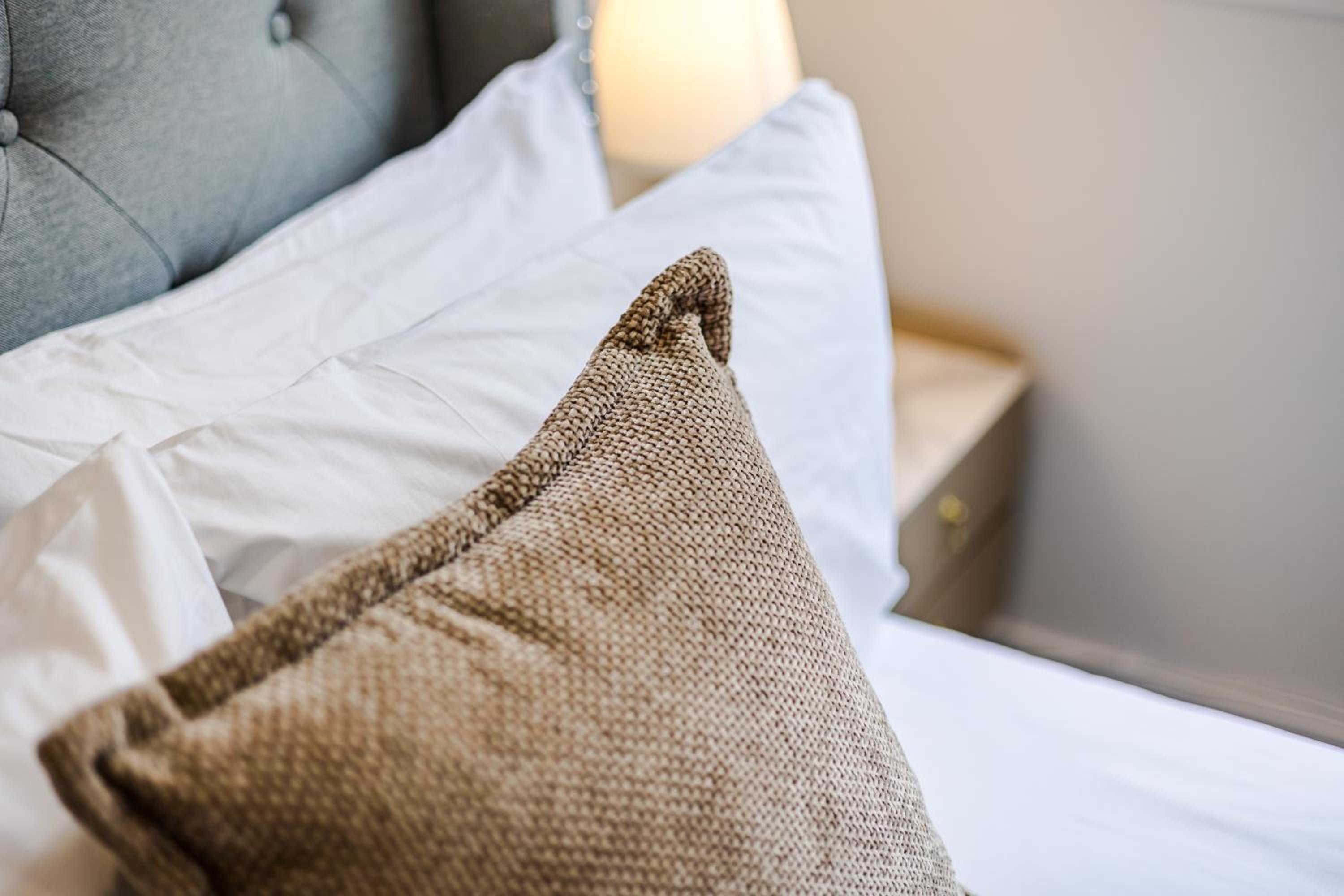 StayAU Charming 4BR Retreat in Wyndham Vale