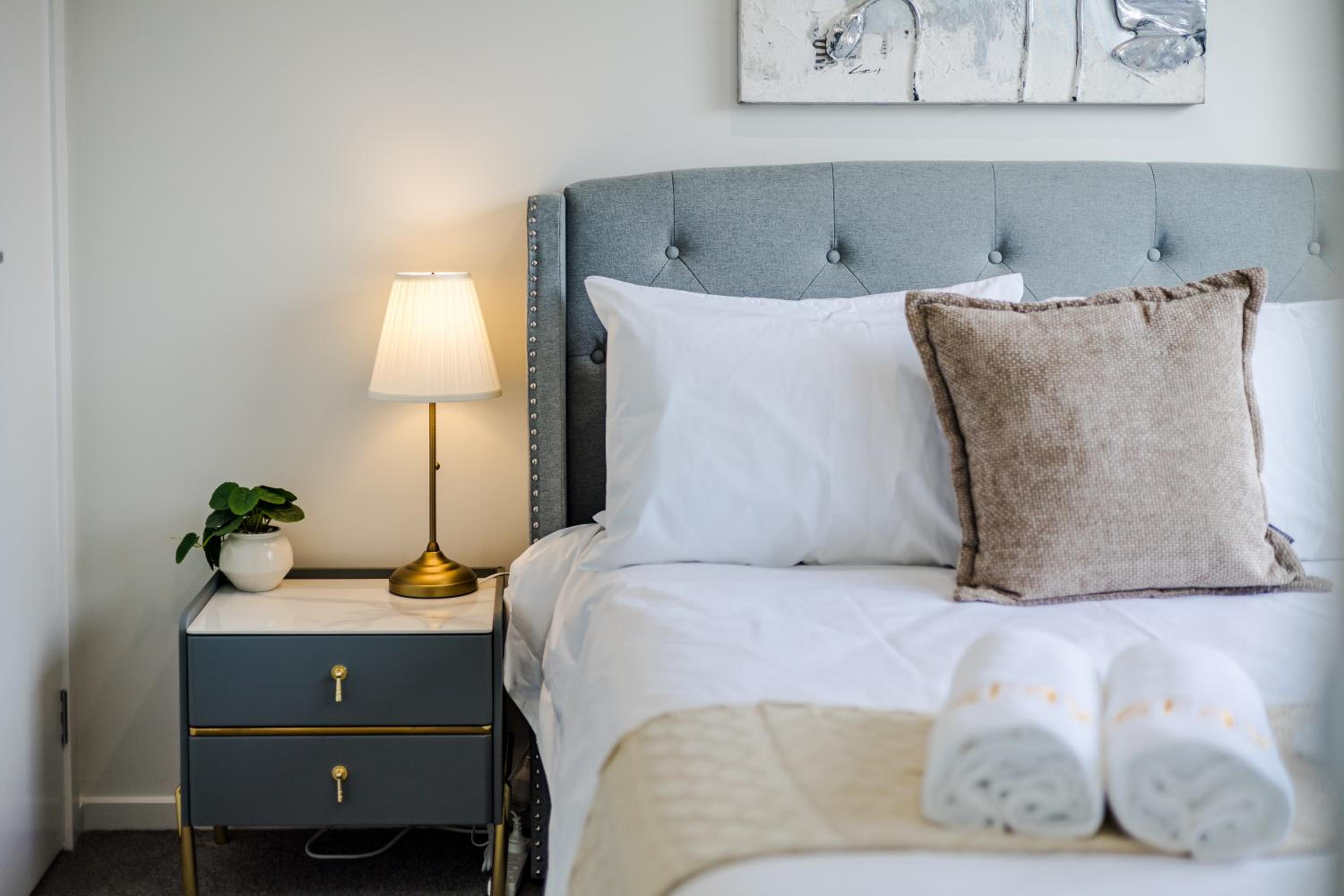 StayAU Charming 4BR Retreat in Wyndham Vale