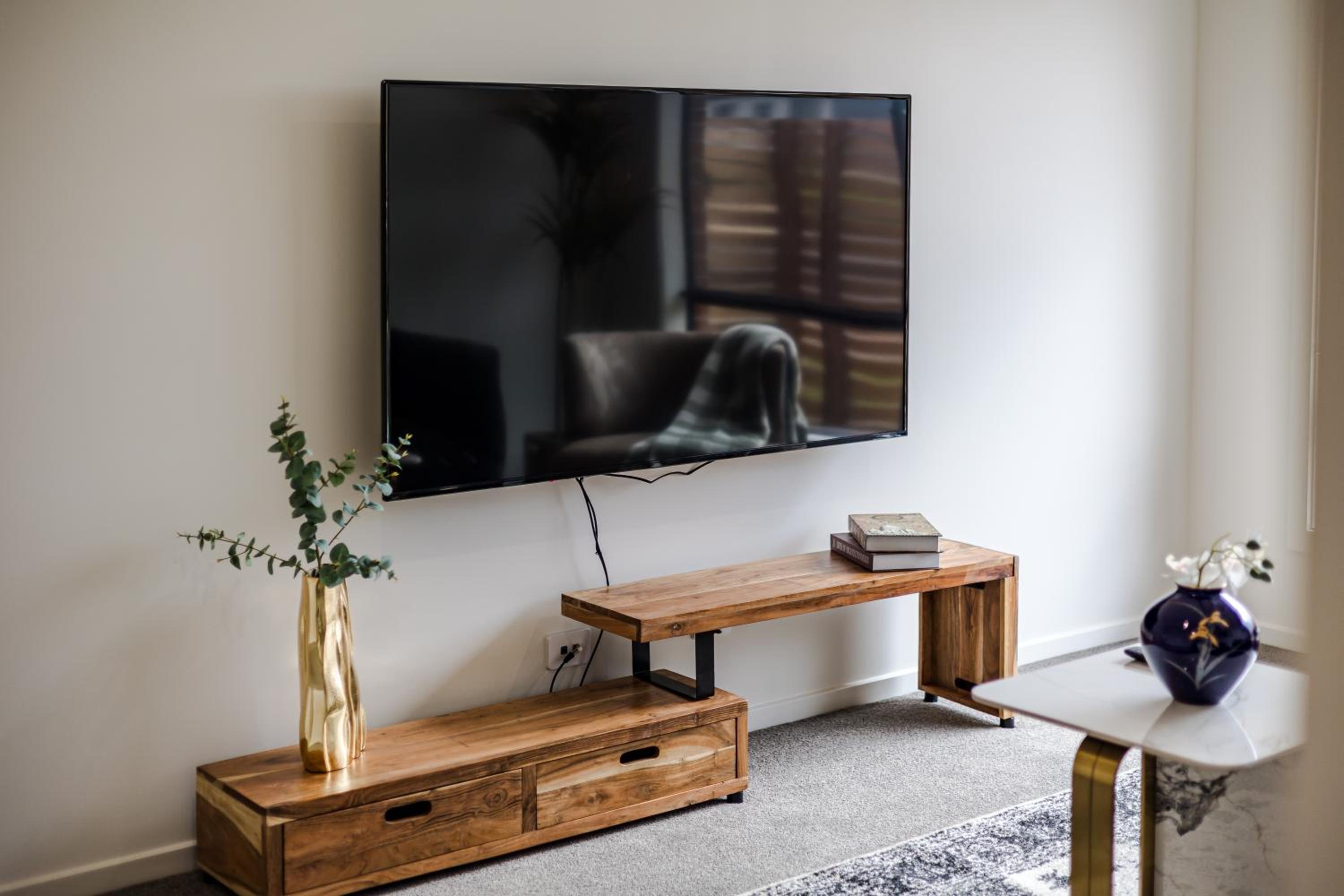 StayAU Charming 4BR Retreat in Wyndham Vale