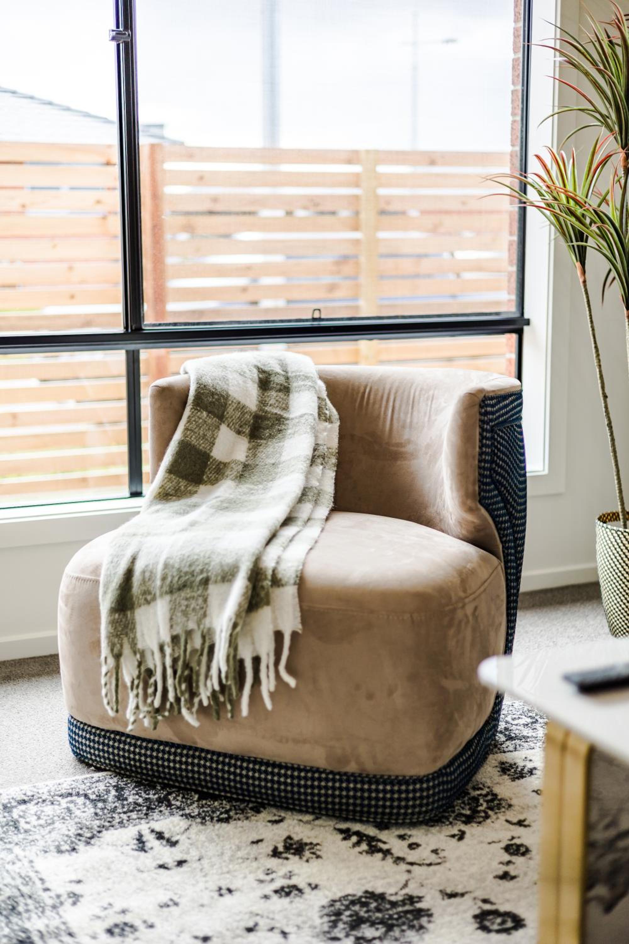 StayAU Charming 4BR Retreat in Wyndham Vale