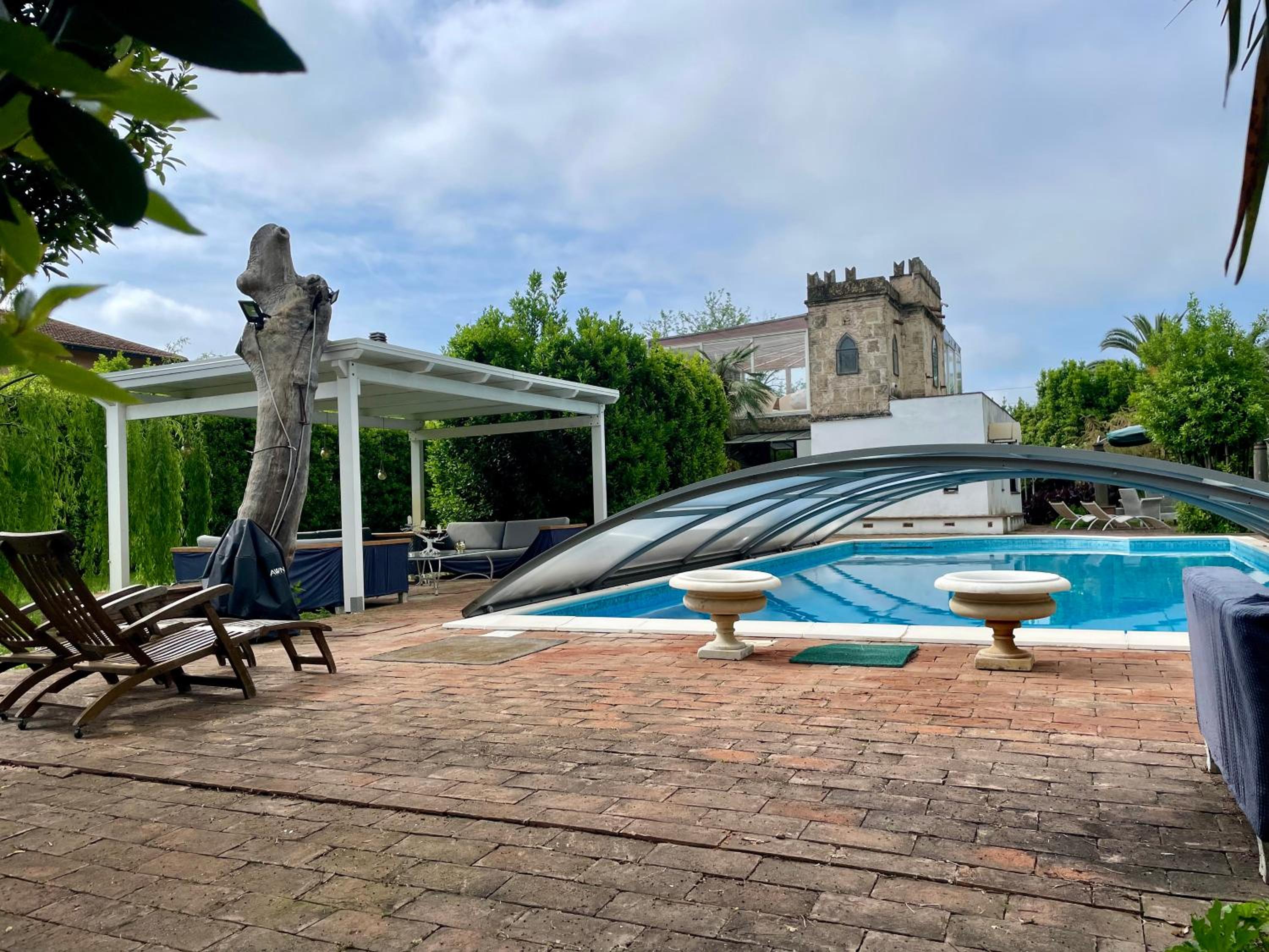 Torretta holiday house with a salt swimming pool view 2