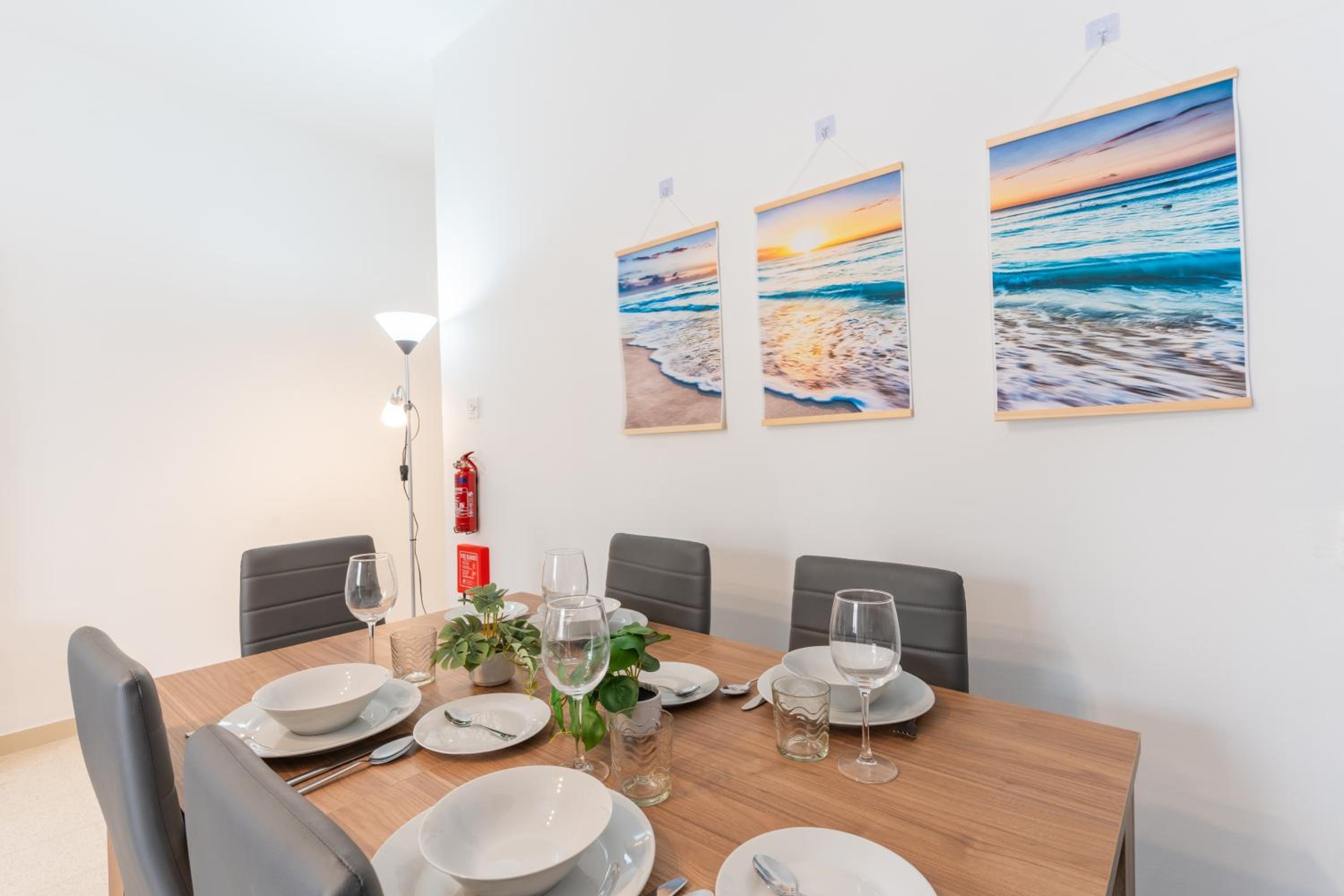 Charming 3-Bed in St Pauls 2-Hosted by Sweetstay photo 5