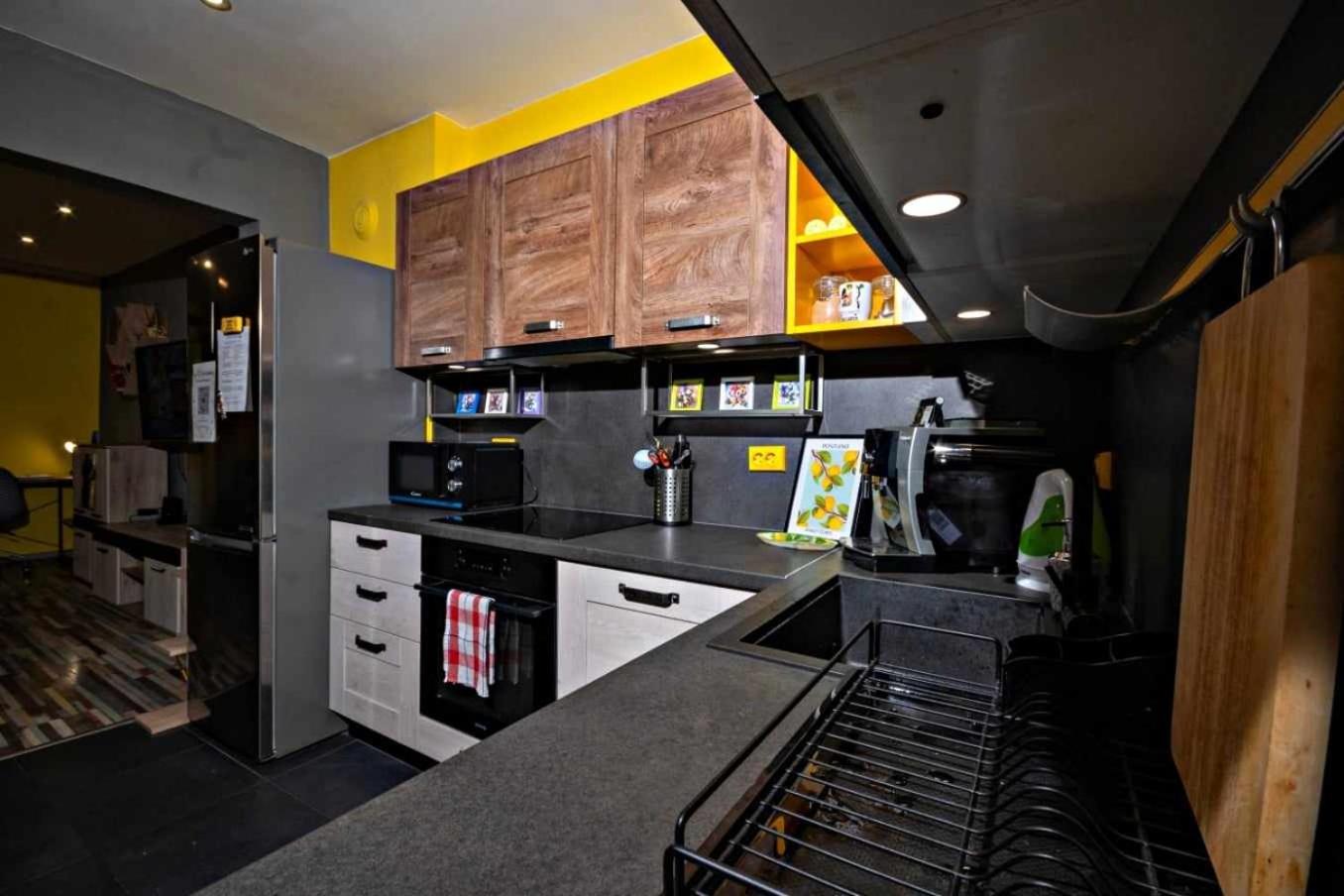 Heart of Sofia Residence - Optional Paid parking