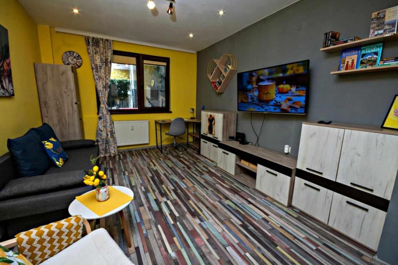Heart of Sofia Residence - Optional Paid parking