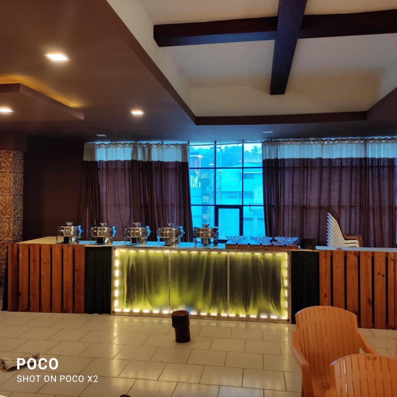 Food & Beverage
